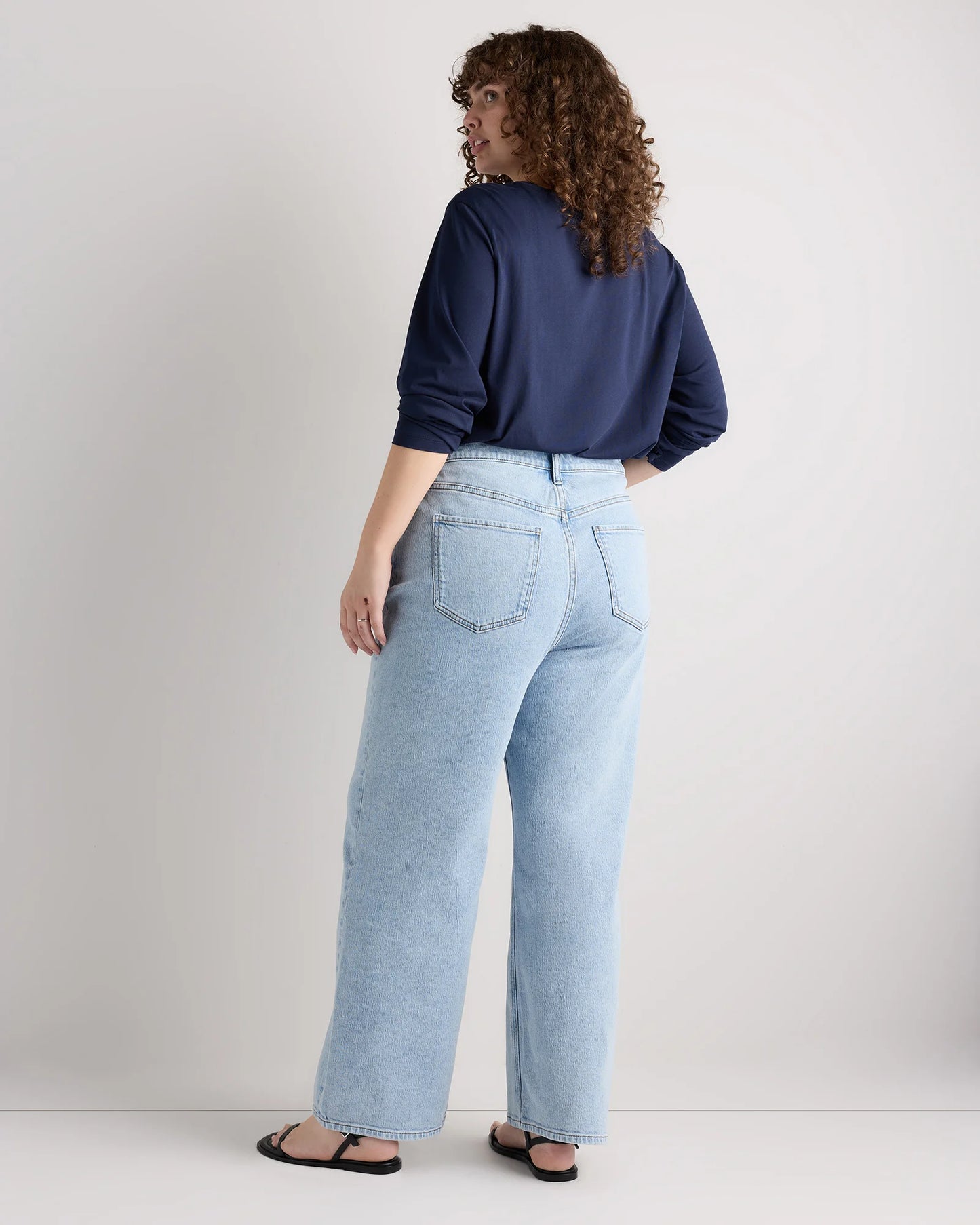 Bella Stretch Relaxed Straight Jeans - 33 / Atlantic Blue