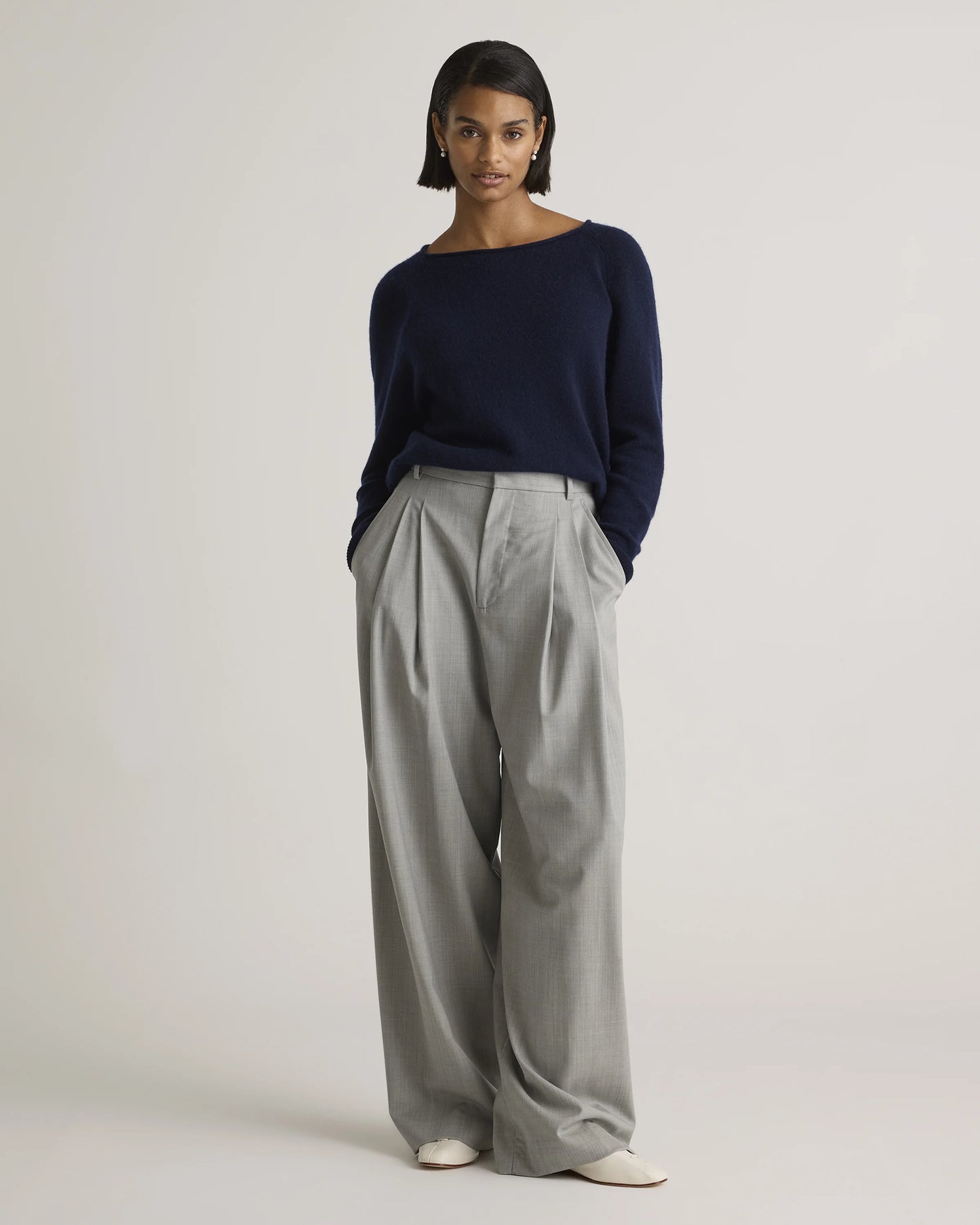 Mongolian Cashmere Boatneck Sweater - XS / Black