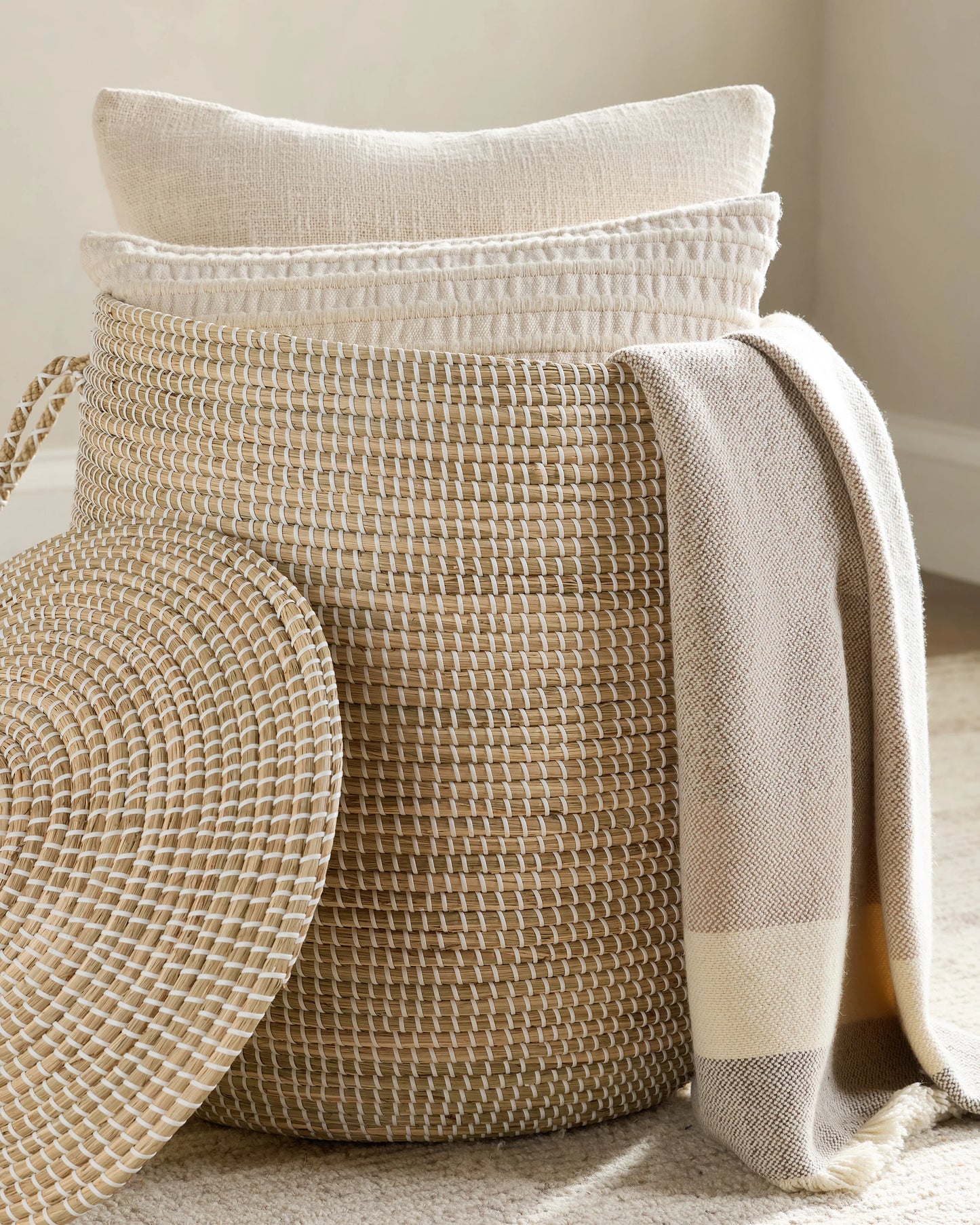 Handwoven Seagrass Lidded Storage Baskets (Set of 3) - Set of 3 (S/M/L) / White Wash
