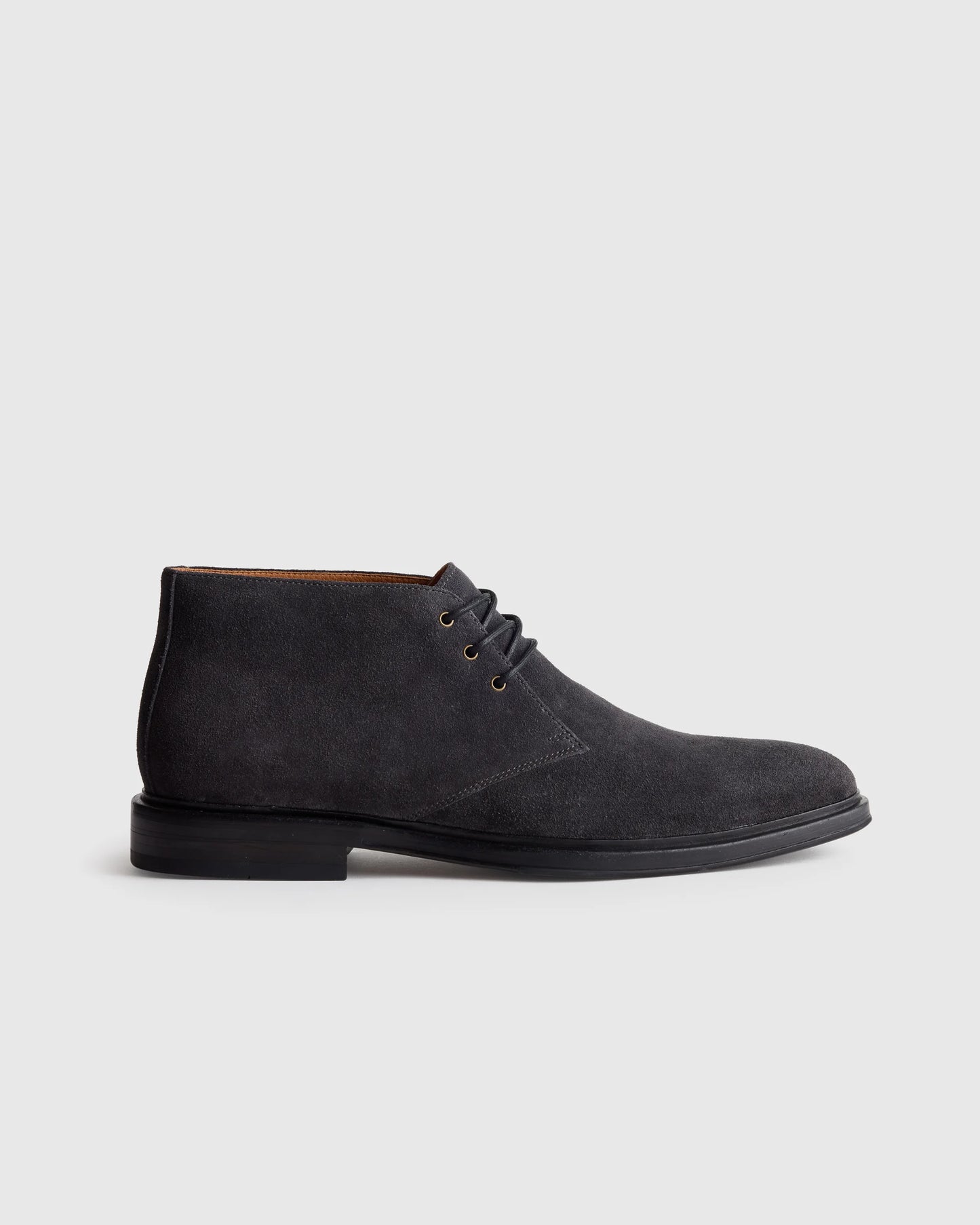 Heritage Suede Chukka Boot - 7 / Charcoal