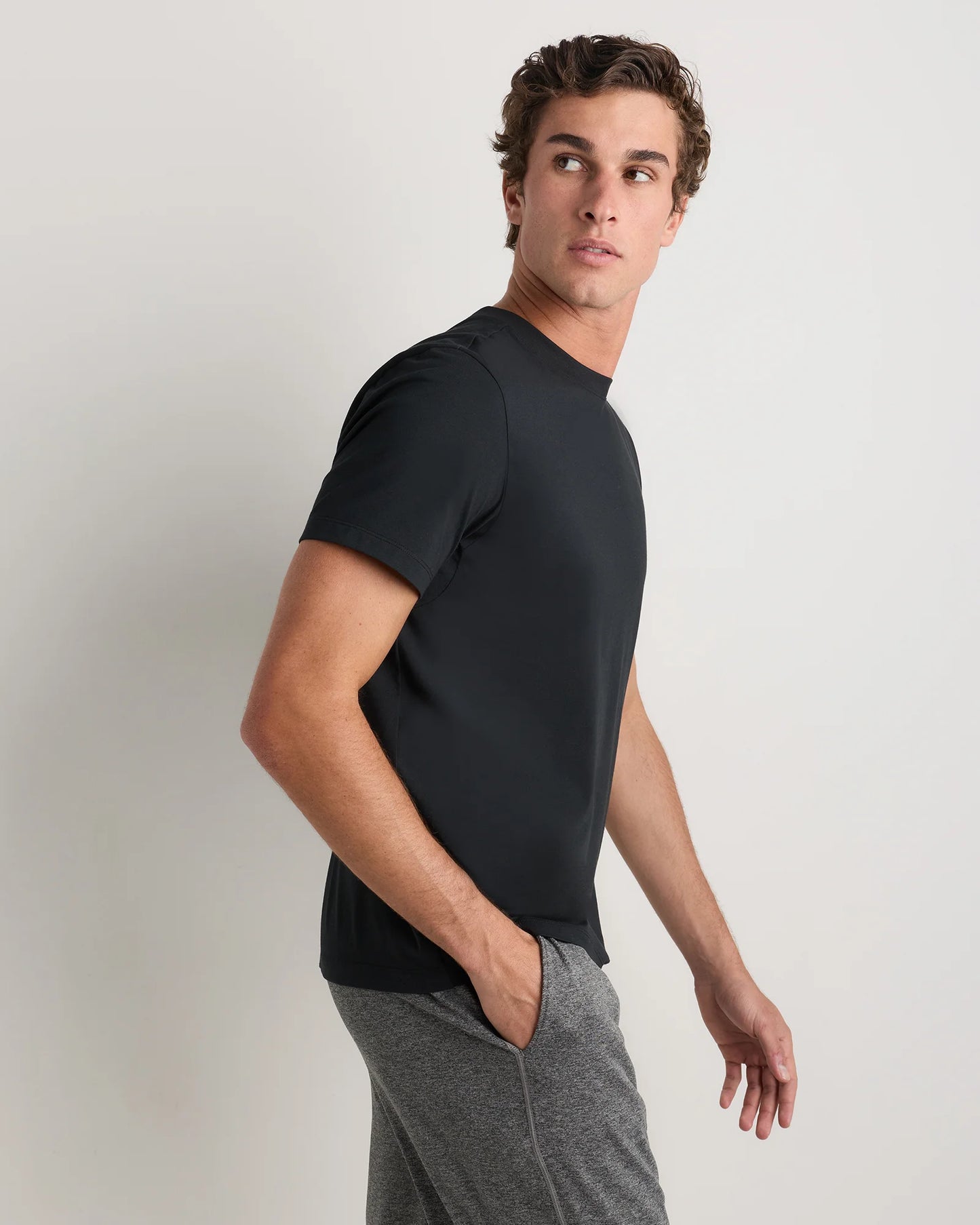Studio Performance Tee - S / Black