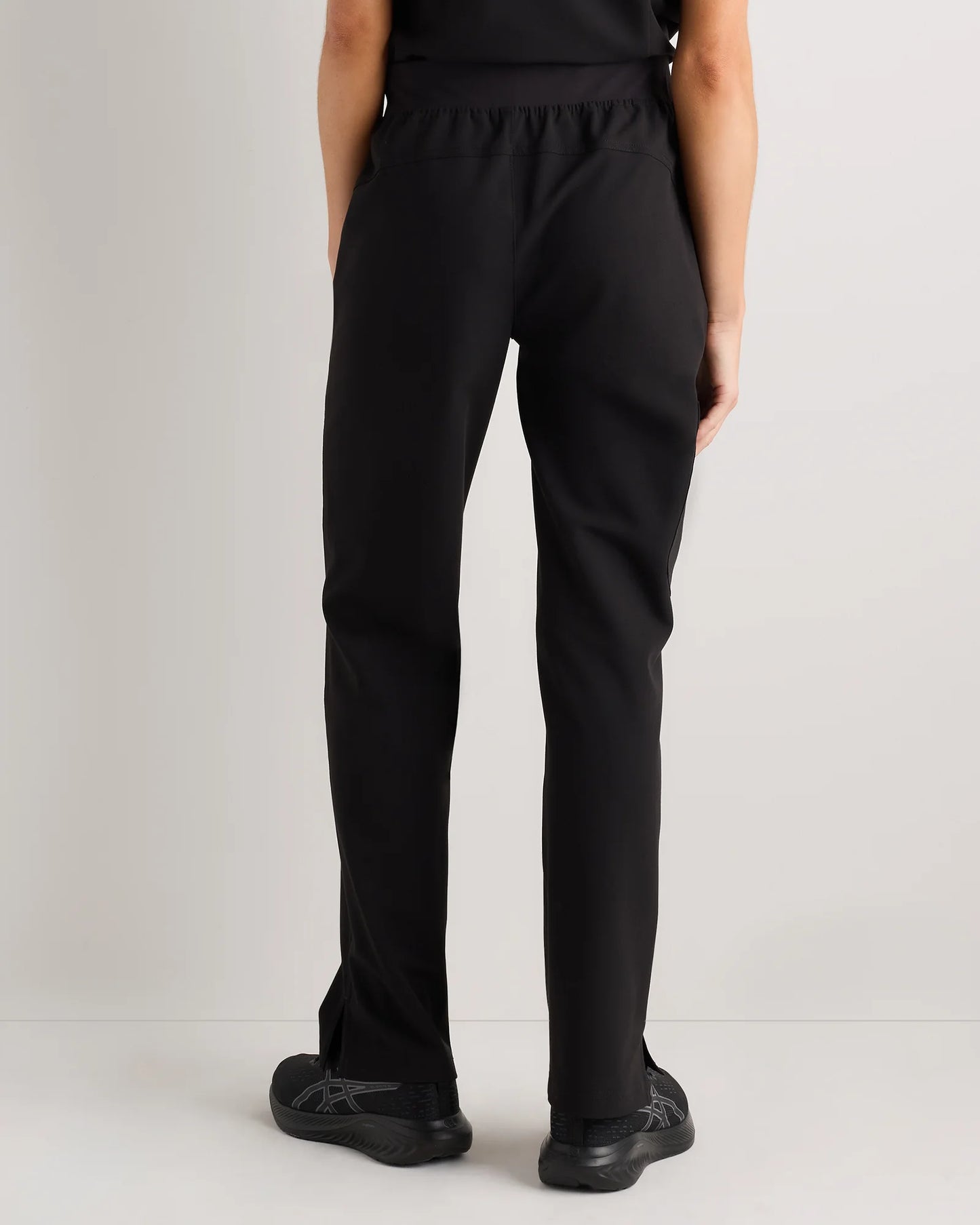 AeraFlex Scrub Cargo Pants - XS / Bold Black
