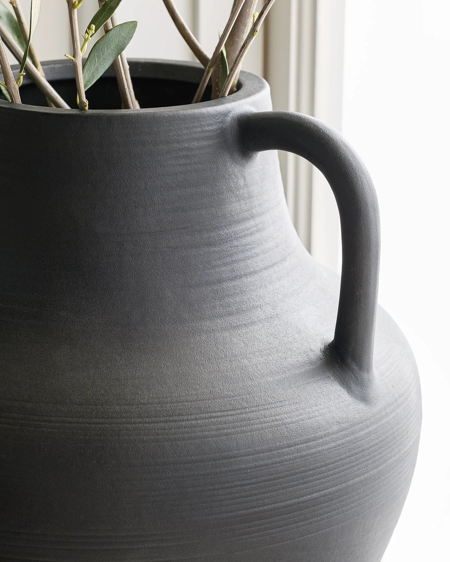 Handcrafted Artisan Ceramic Vase - One Size / Black