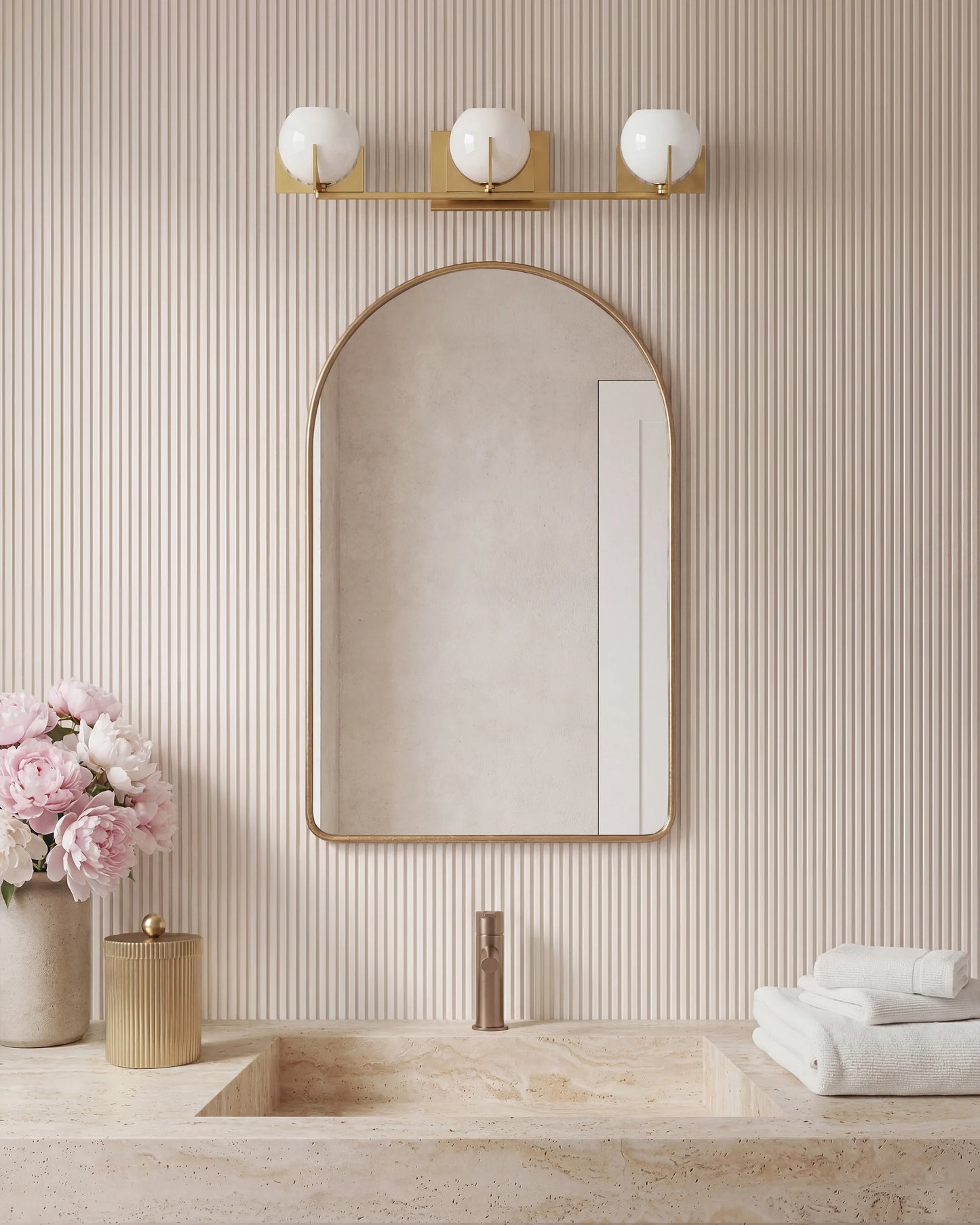 Deco Glass Globe Vanity Sconce - One Size / Brass