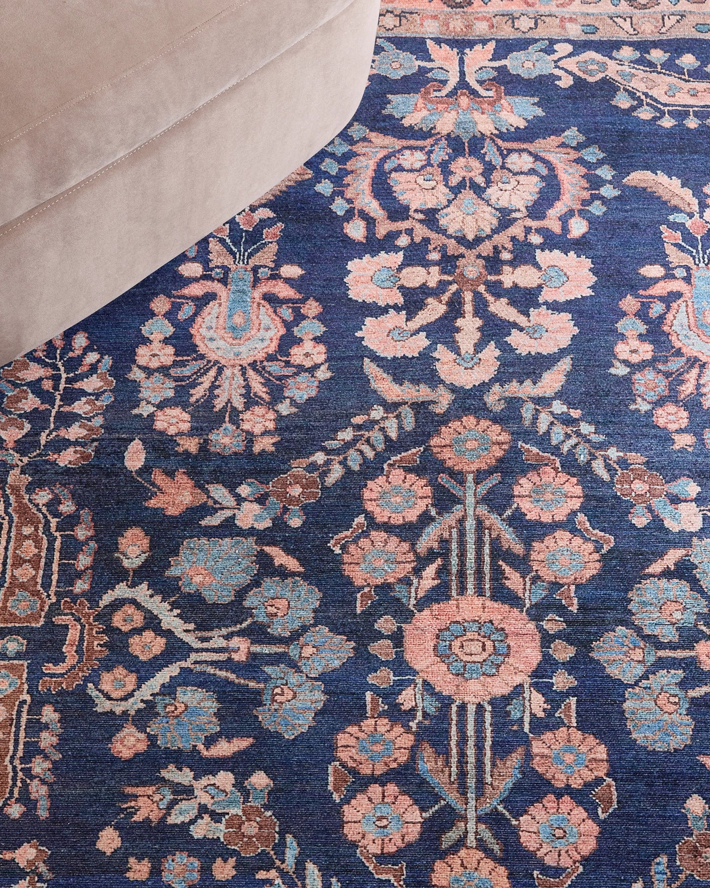 Rosalie Washable Rug - 3'9" x 5'6" / Navy