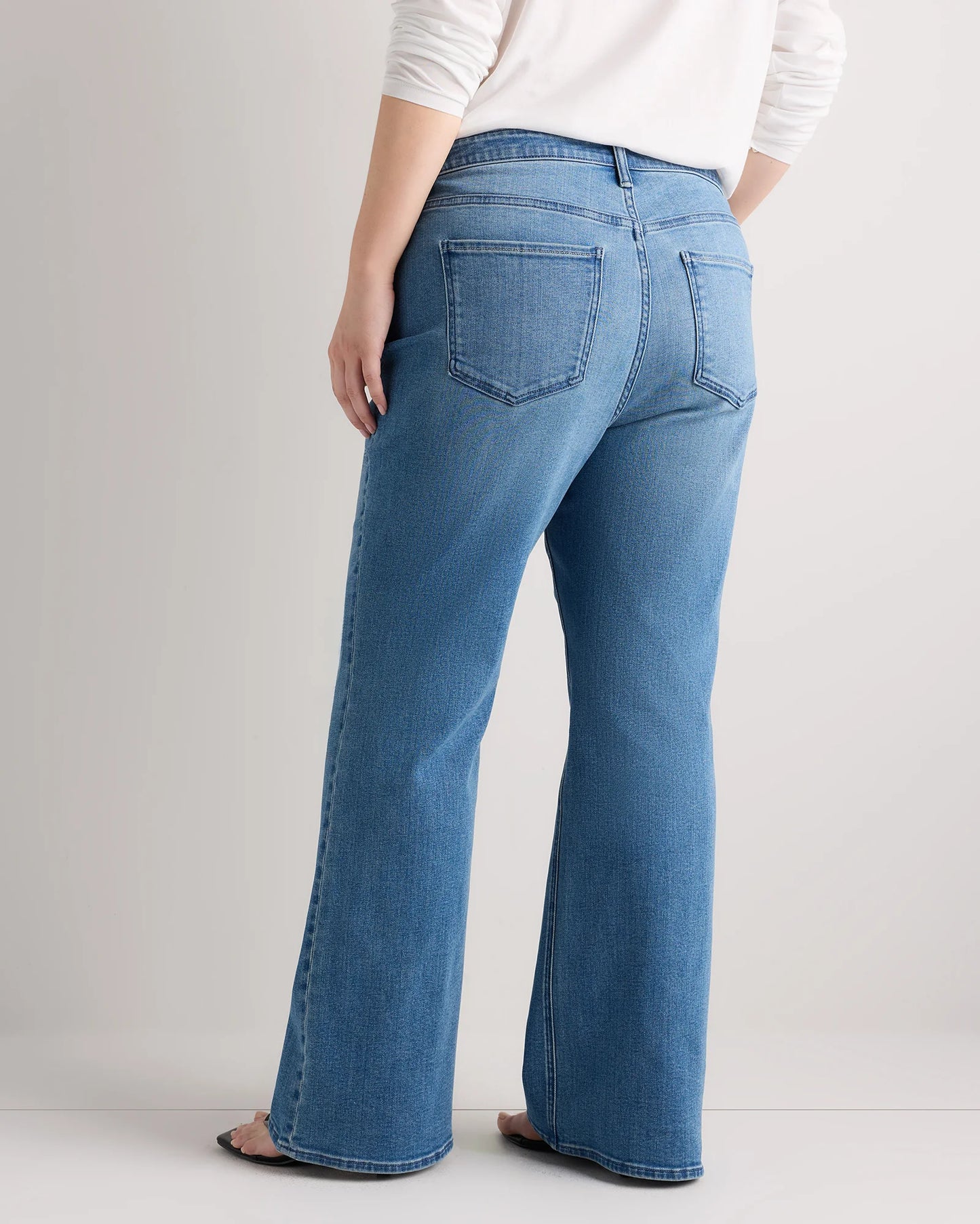 Luna Stretch Flare Jeans - 33 / Seaside Blue
