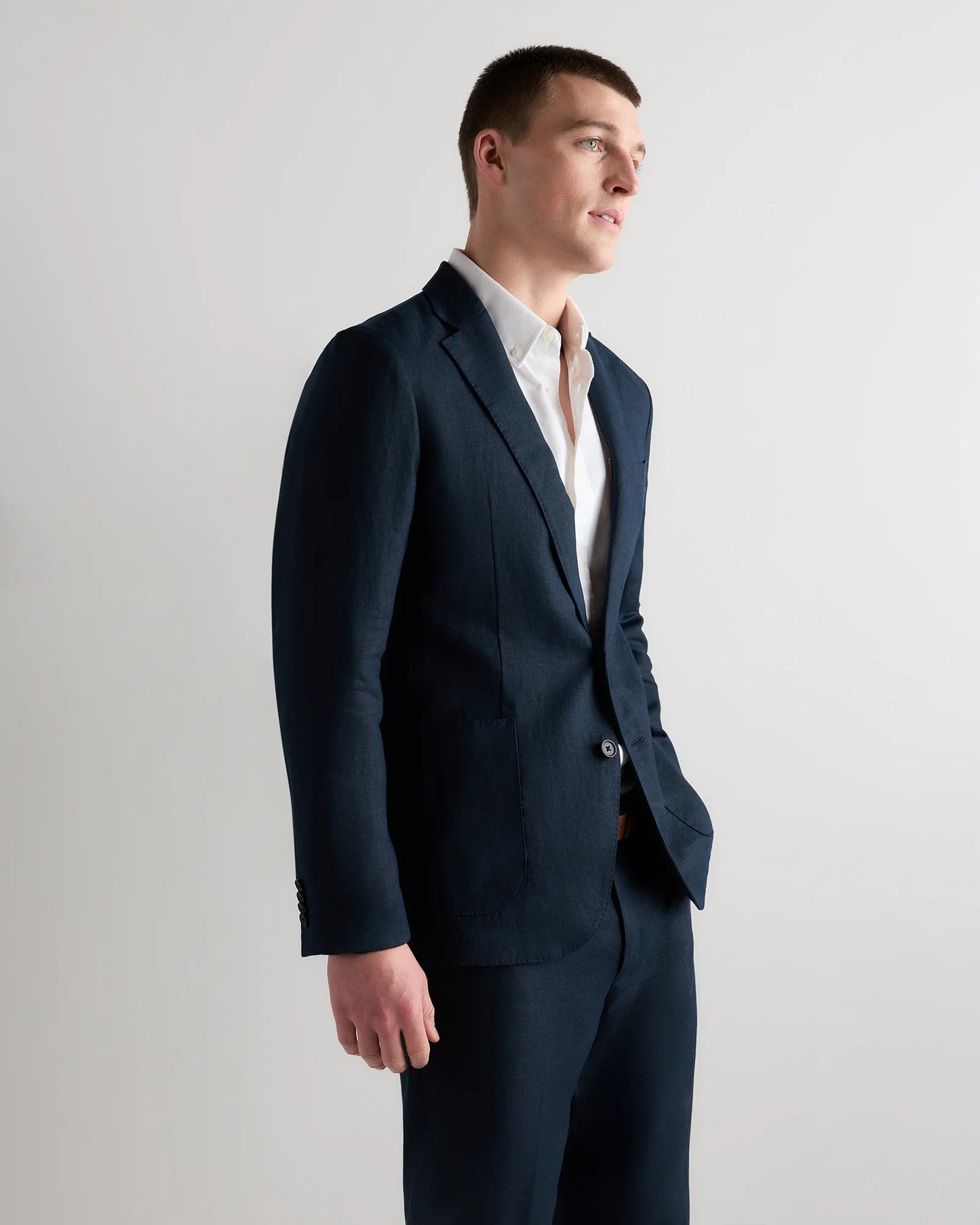 100% European Linen Tailored Blazer - 38R / Deep Navy