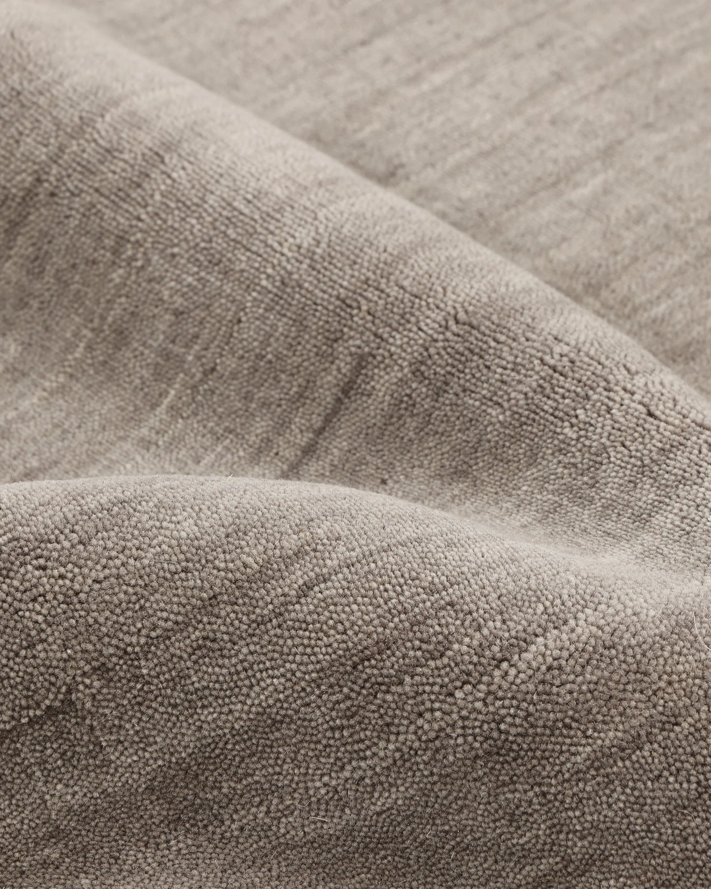 Indie Hand-Loomed Wool Rug - 5' x 8' / Taupe