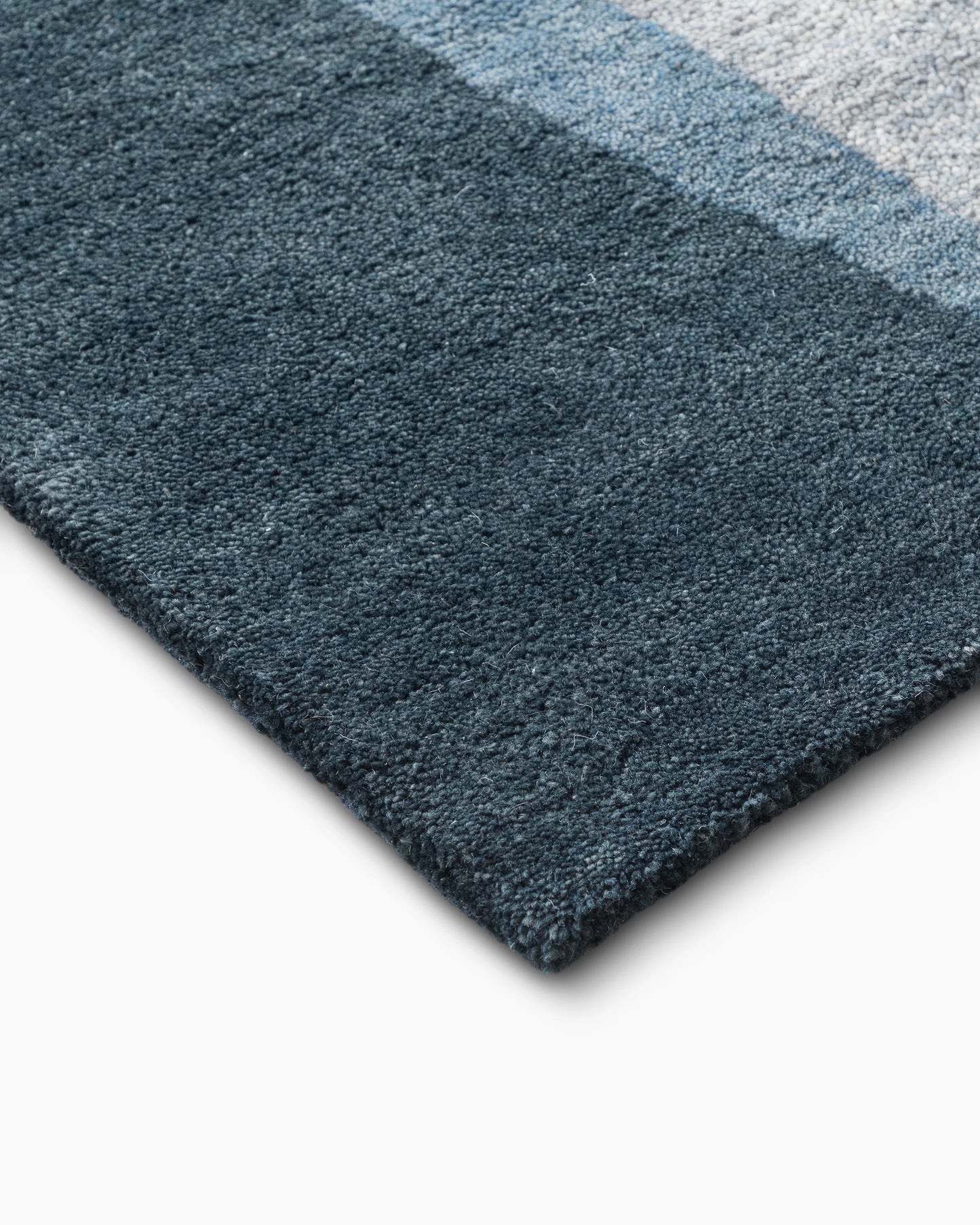 Velzy Wool Rug - 3' x 5' / Blue