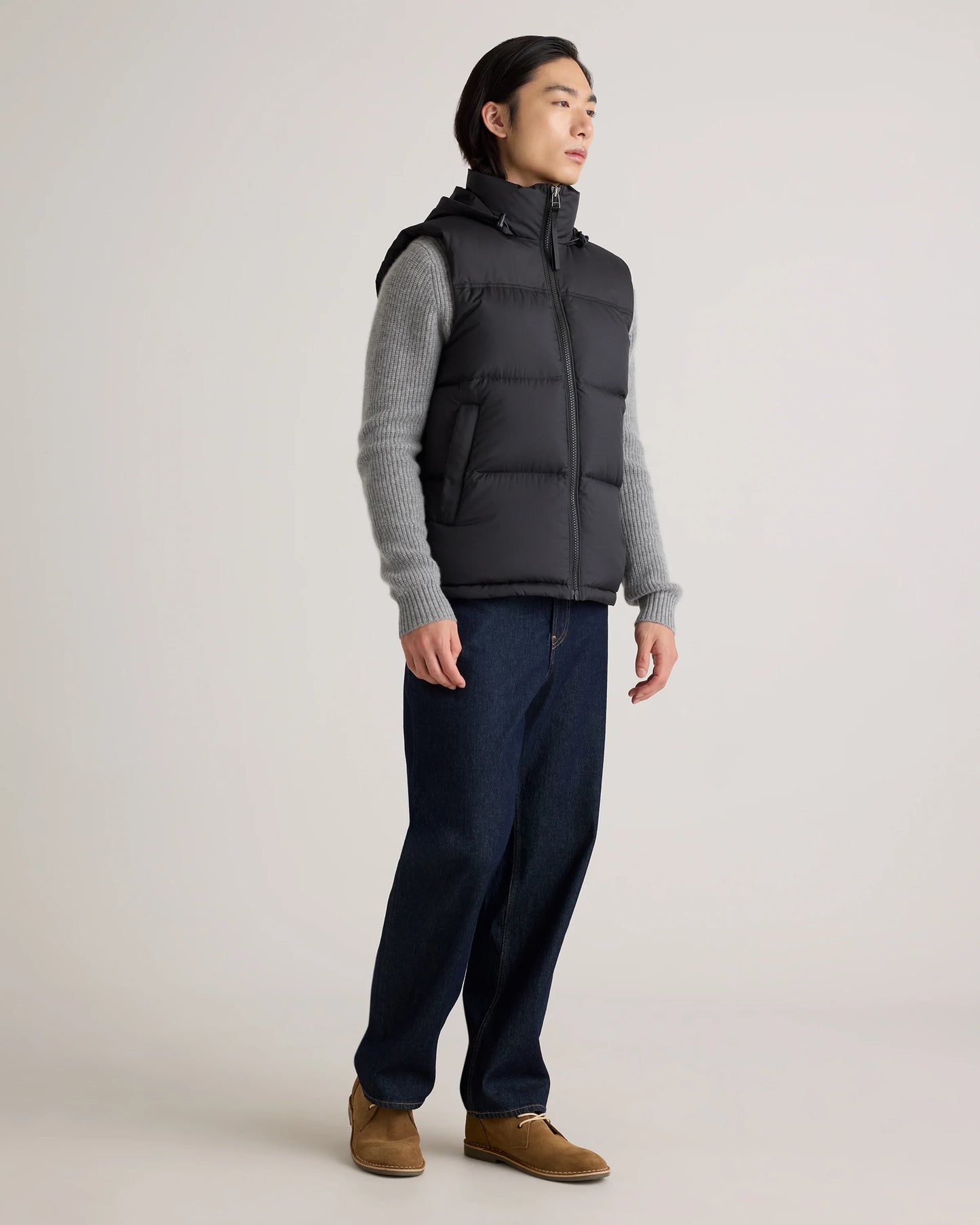 Responsible Down Puffer Vest - S / Carbon Grey