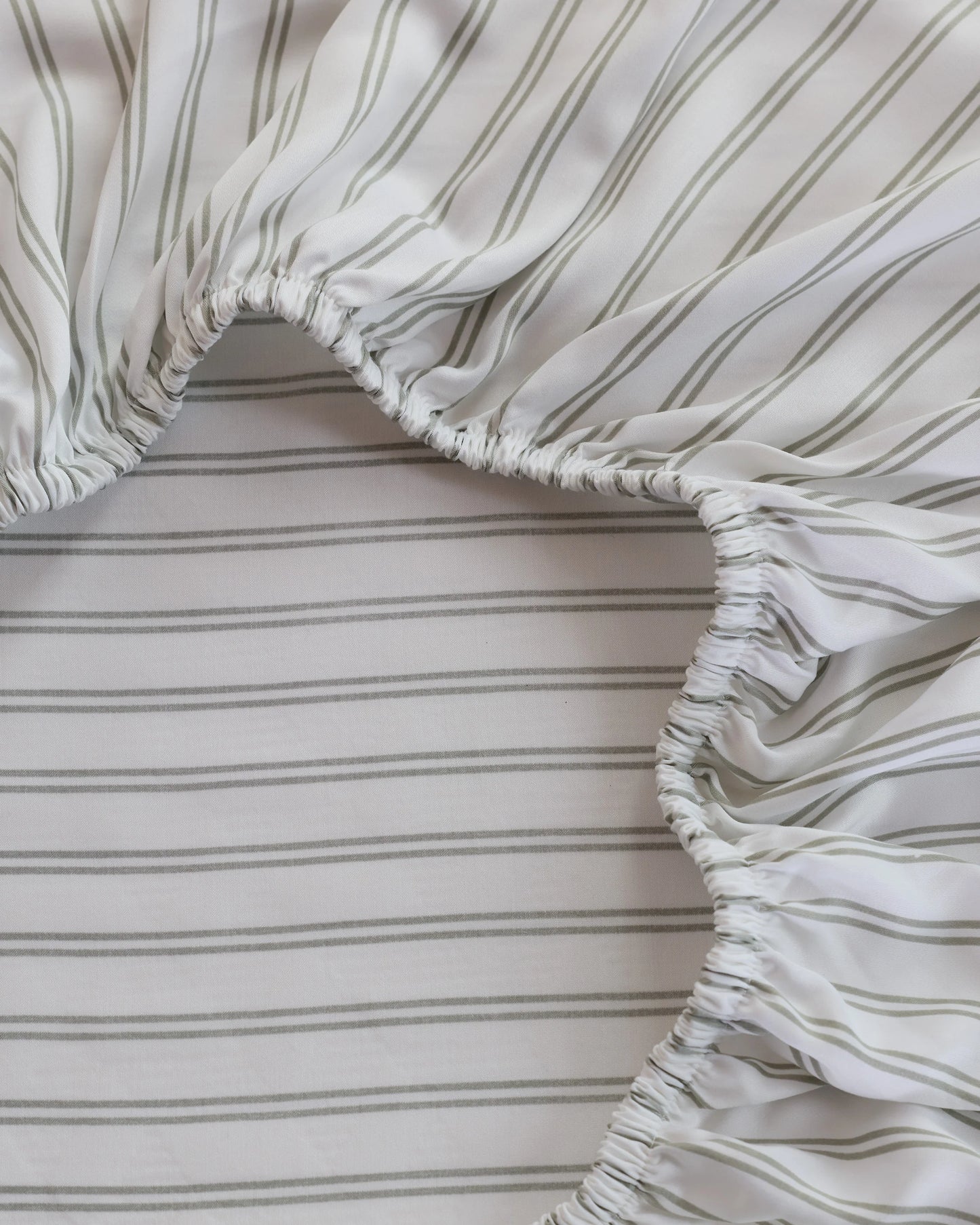 Bamboo Stripe Deluxe Bedding Bundle - Twin / Double Stripe Espresso
