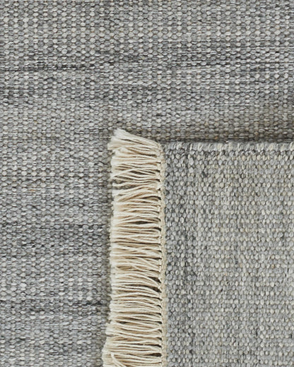Sloane Indoor/Outdoor Rug - 5' x 8' / Silver