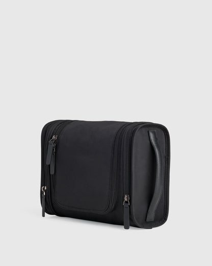 Voyage Nylon Hanging Toiletry Case - One Size / Navy
