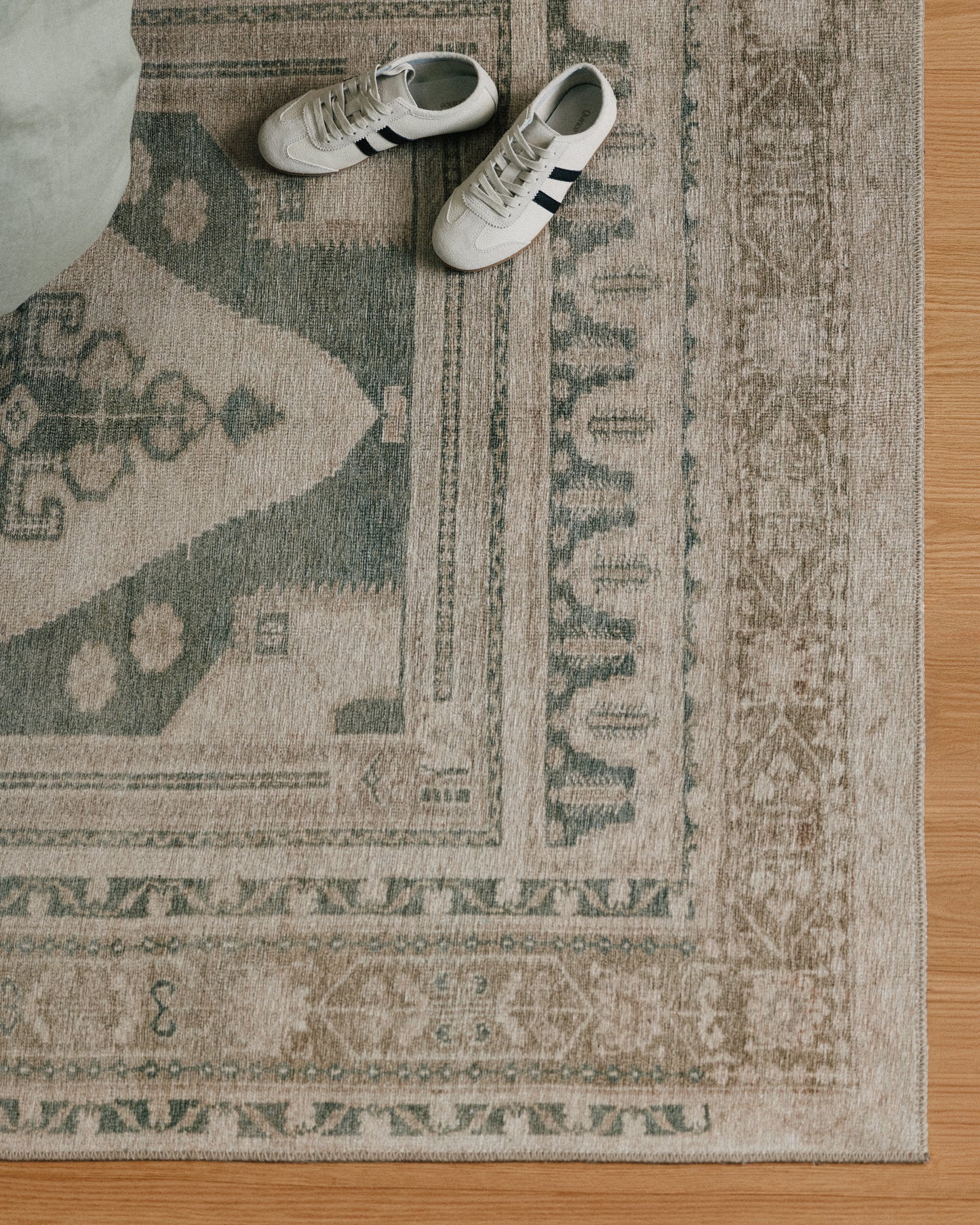 Bennett Performance Rug - 3' x 5' / Green