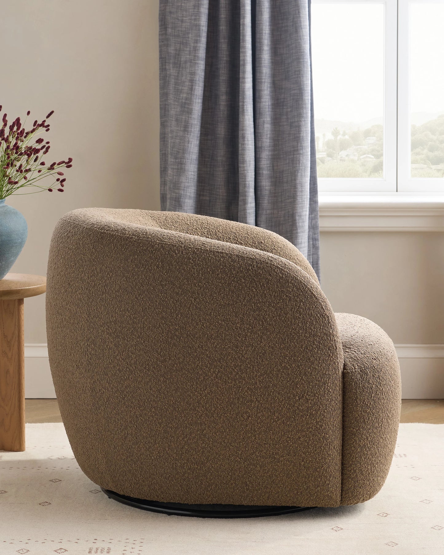 Performance Boucle Swivel Chair - One Size / Mocha Fog