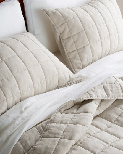 European Linen Box Quilted Sham Set - Standard / White