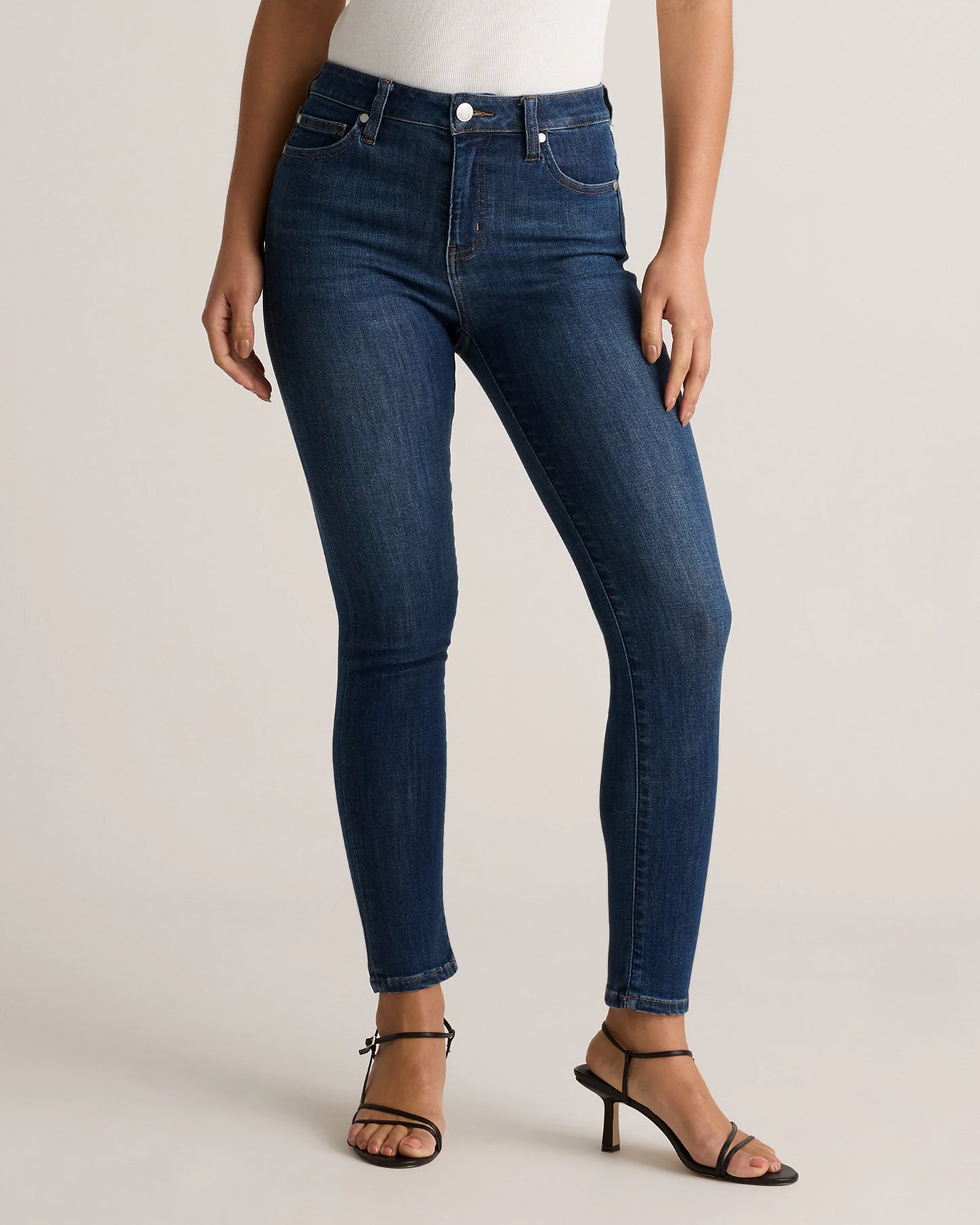 Bella Stretch Skinny Jeans - 24 / Black