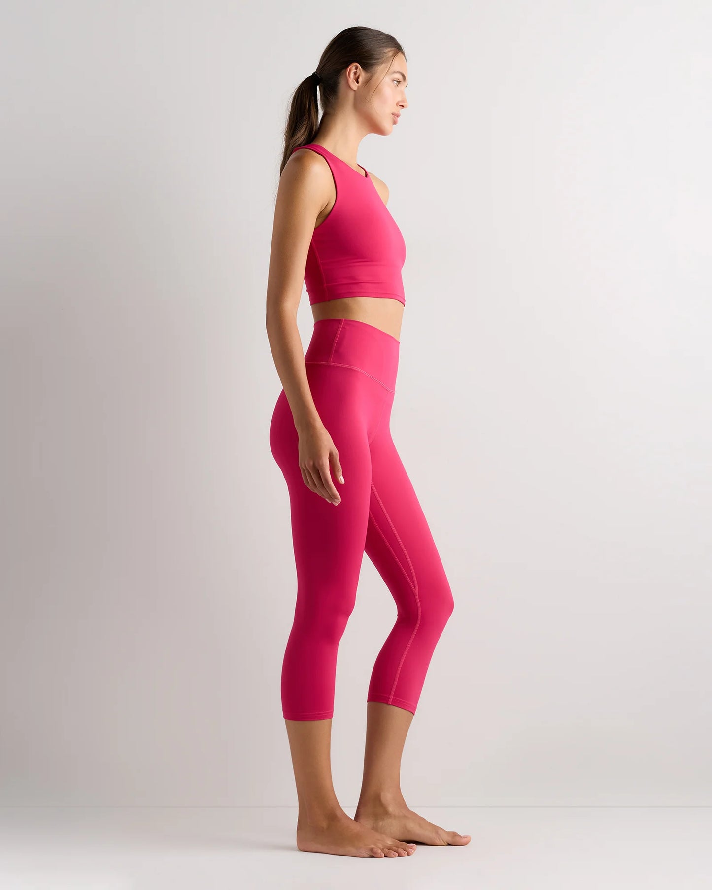 Ultra-Form High-Rise Capri - XS / Dark Coal