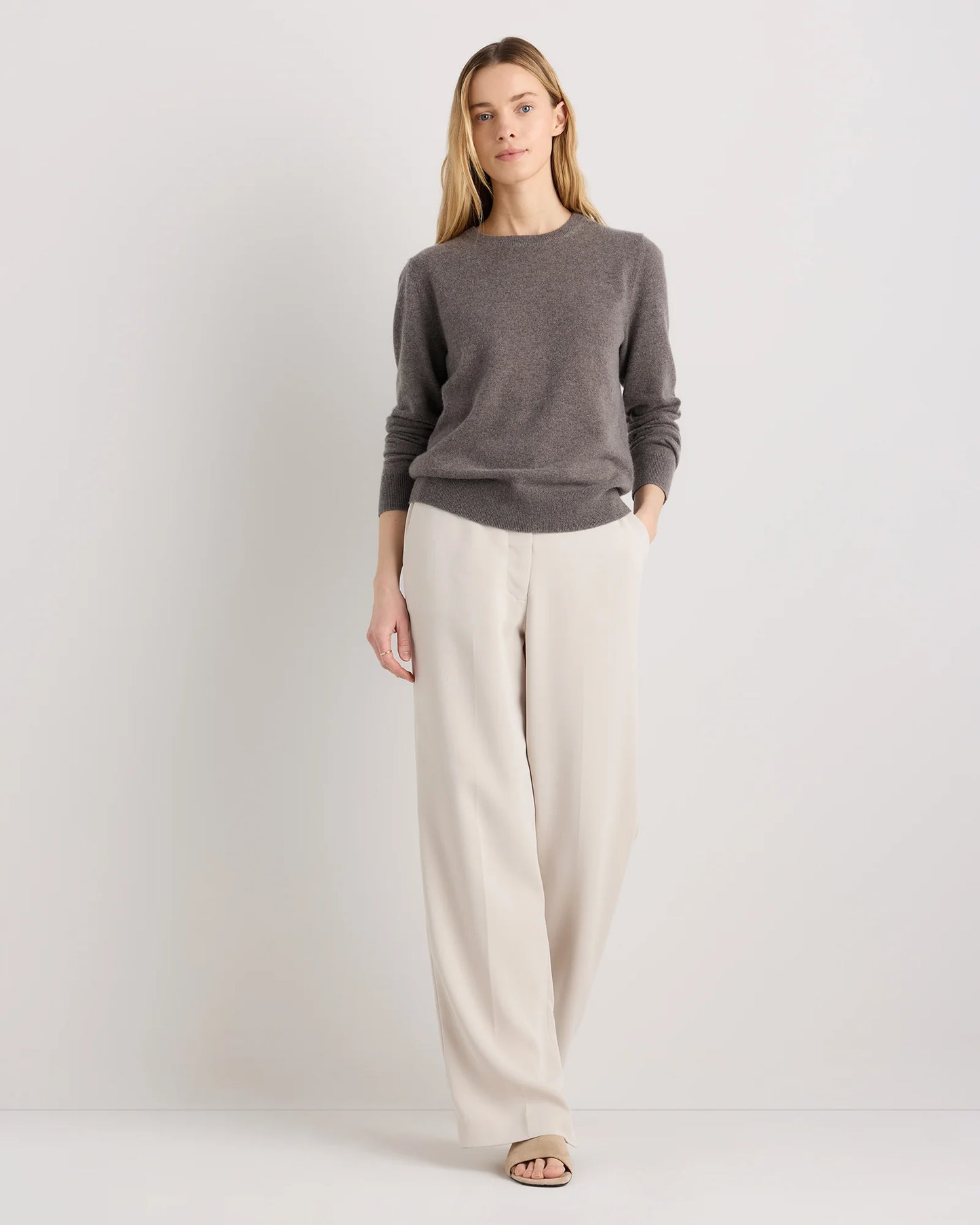 Mongolian Cashmere Crewneck Sweater - XS / Ivory