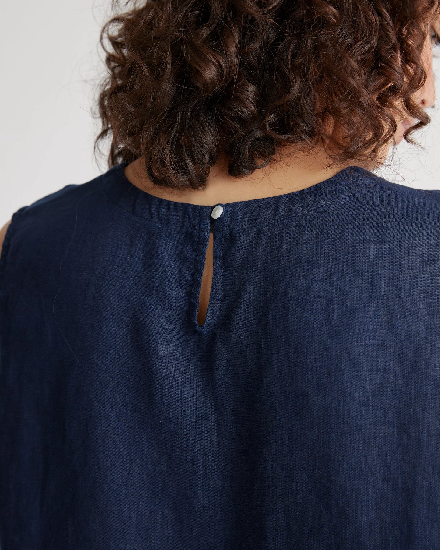 100% European Linen Tank - XS / Black