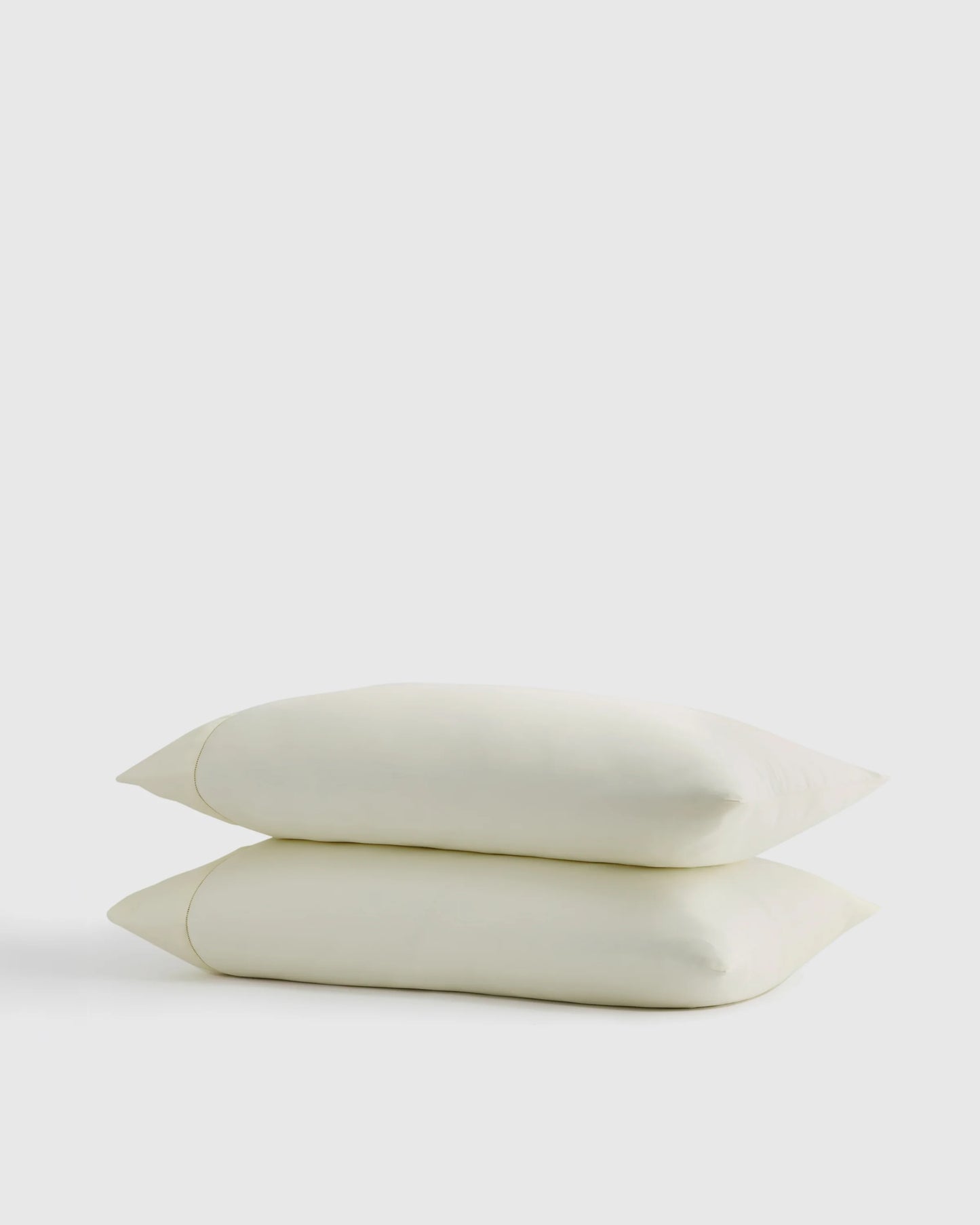 Signature Giza Cotton Sateen Pillowcase Set - Standard / White