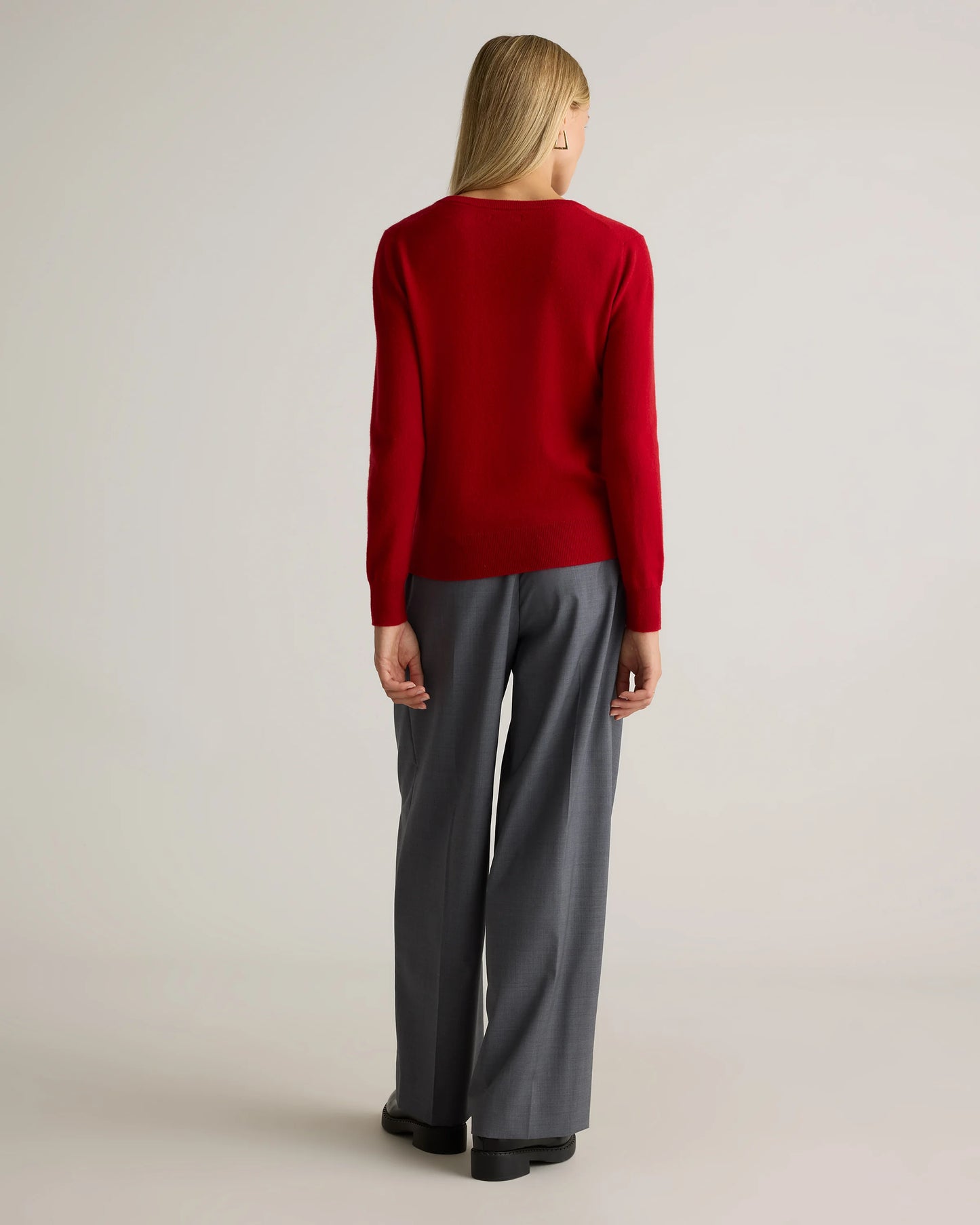 Mongolian Cashmere V-Neck Sweater - XS / Rich Burgundy