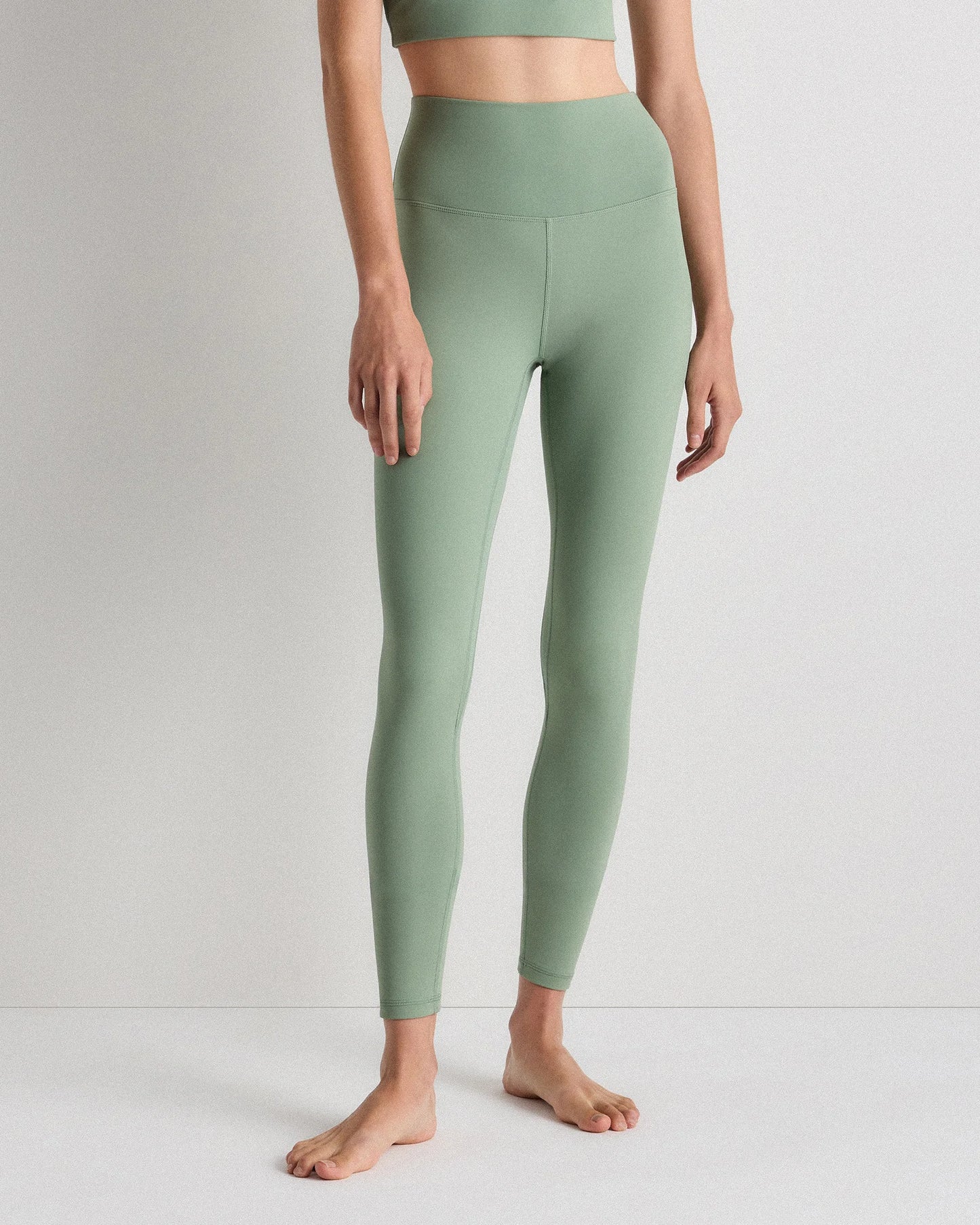 Ultra-Form High-Rise Legging - XS / Black