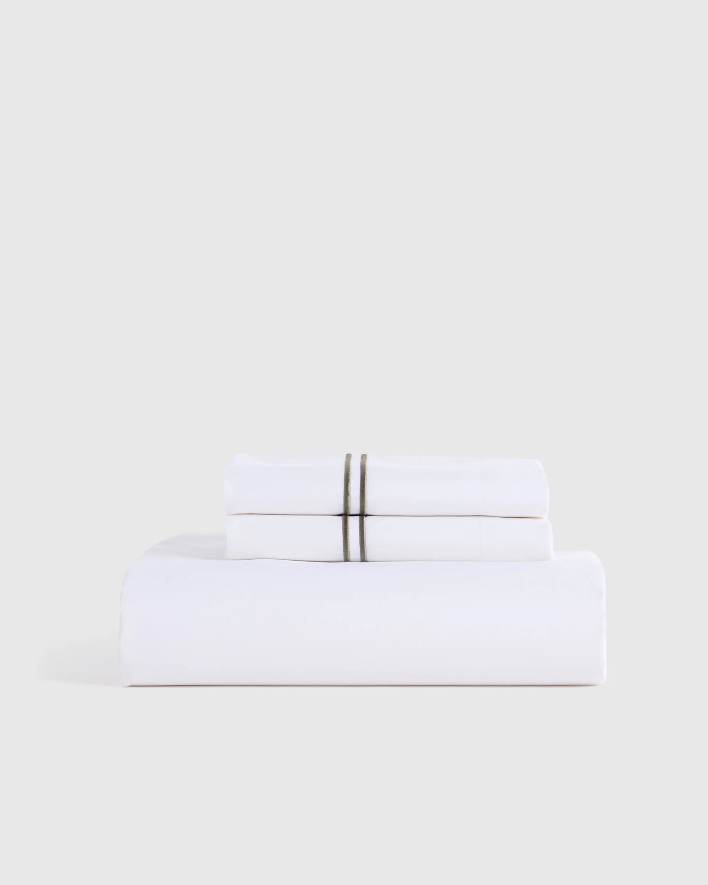 Organic Crisp Percale Embellished Fitted Sheet Set - Twin / White/Navy