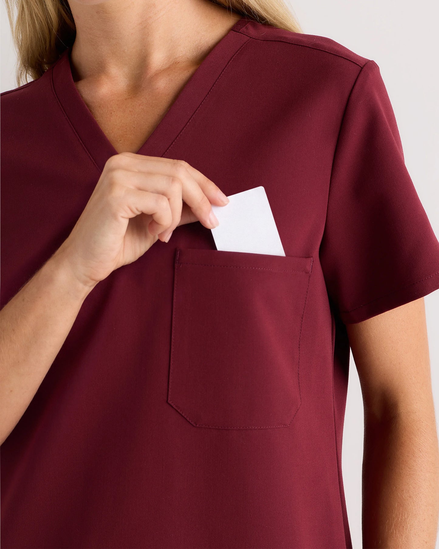 AeraFlex 1-Pocket Scrub Top - XS / Bold Black