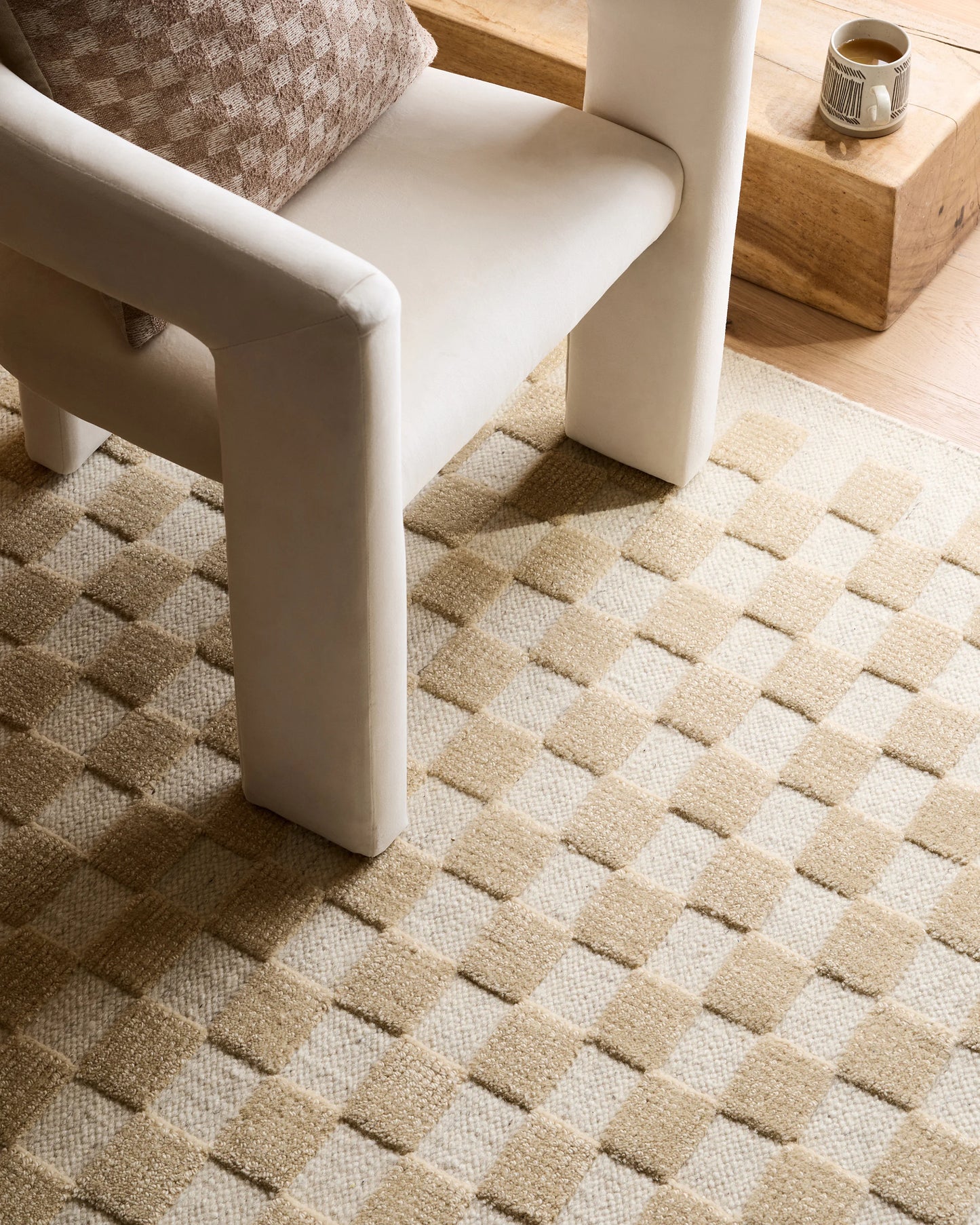 Romy Handwoven Wool Rug - 5' x 8' / Beige