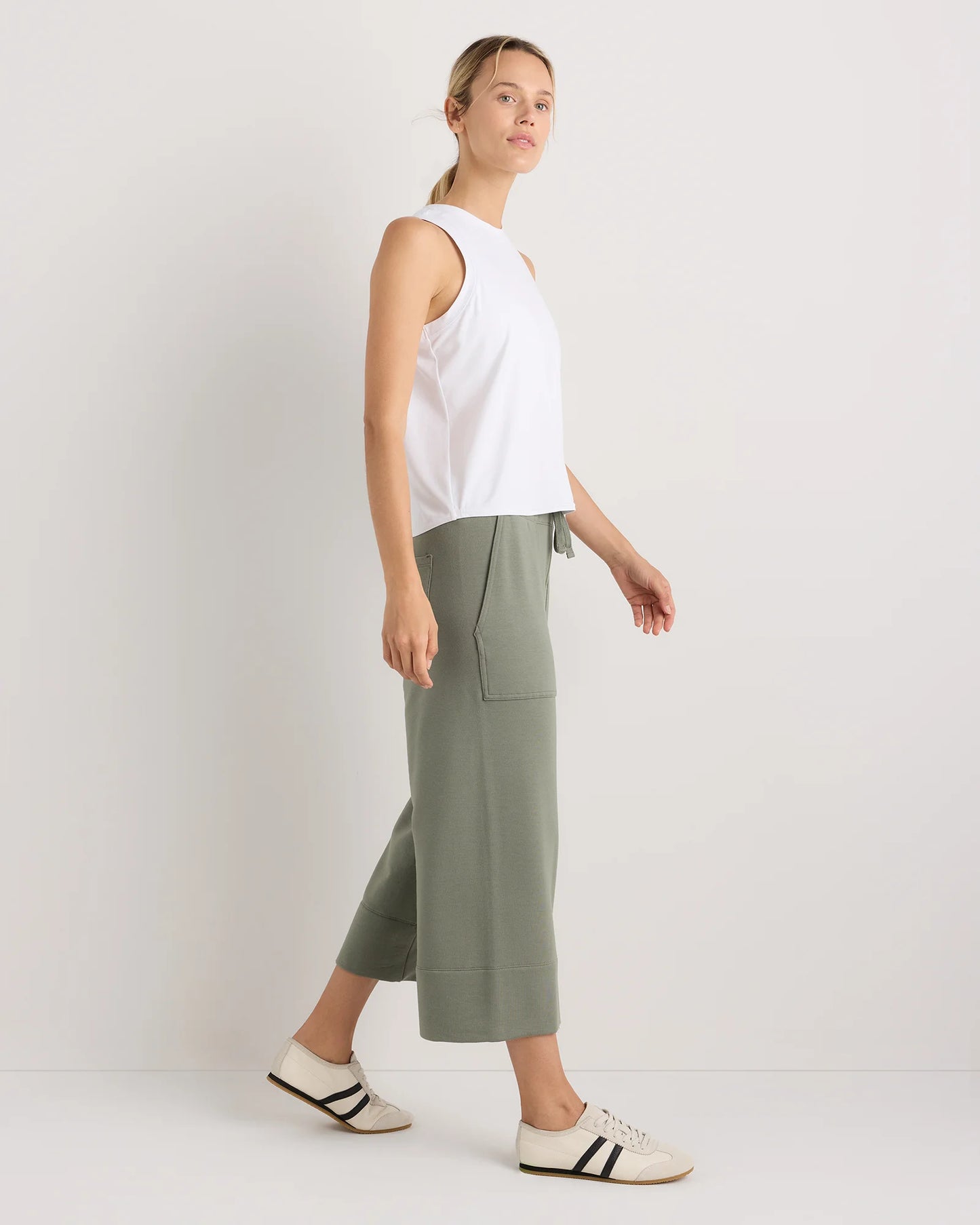 SuperSoft Fleece Cropped Wide Leg Pants - XS / Dried Fig