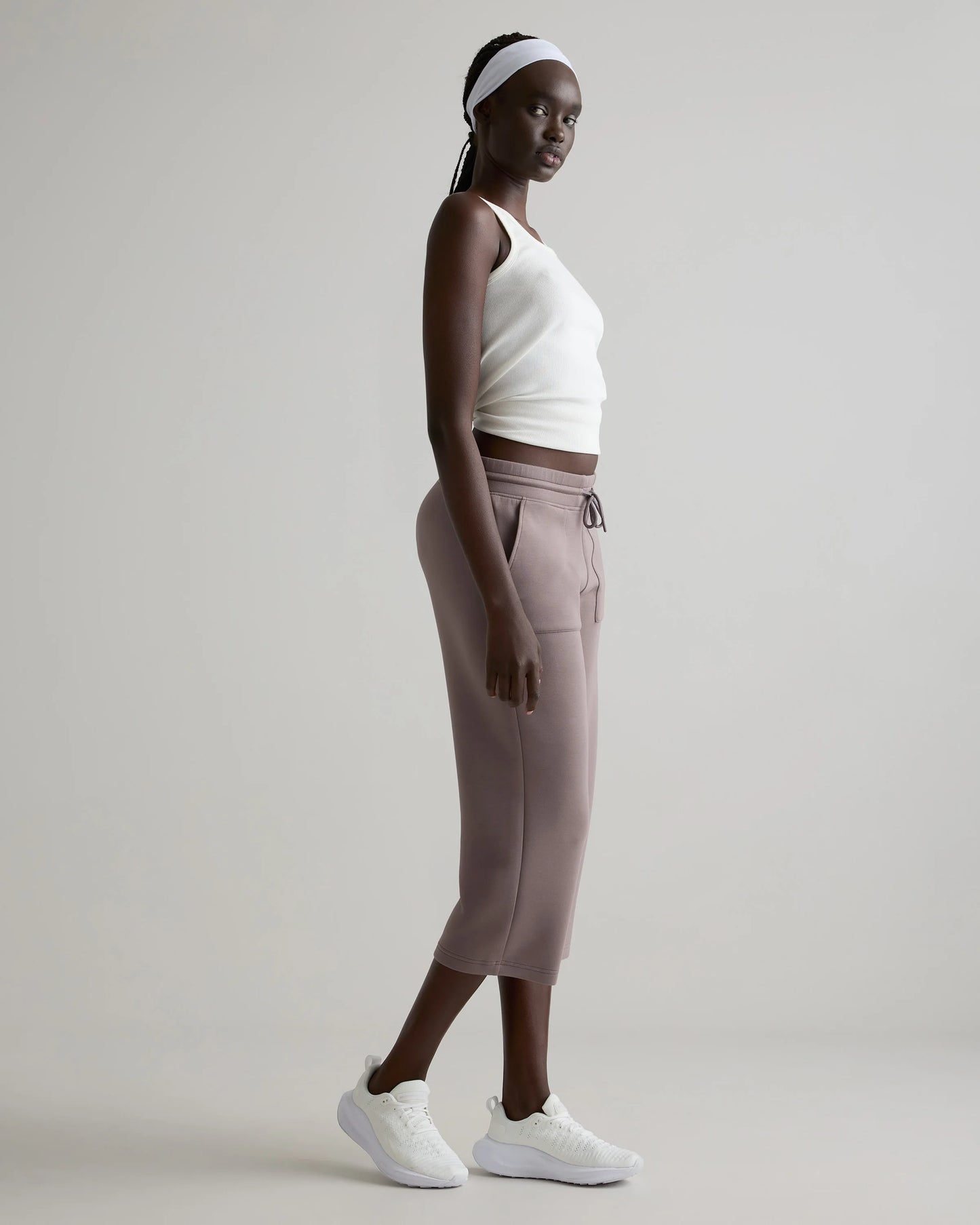 CloudComfort High-Rise Cropped Sweatpants - XS / Pebble Beige