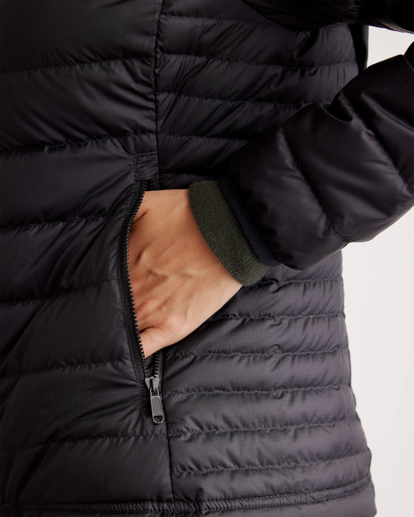 Lightweight Down Packable Puffer Jacket - XS / Black