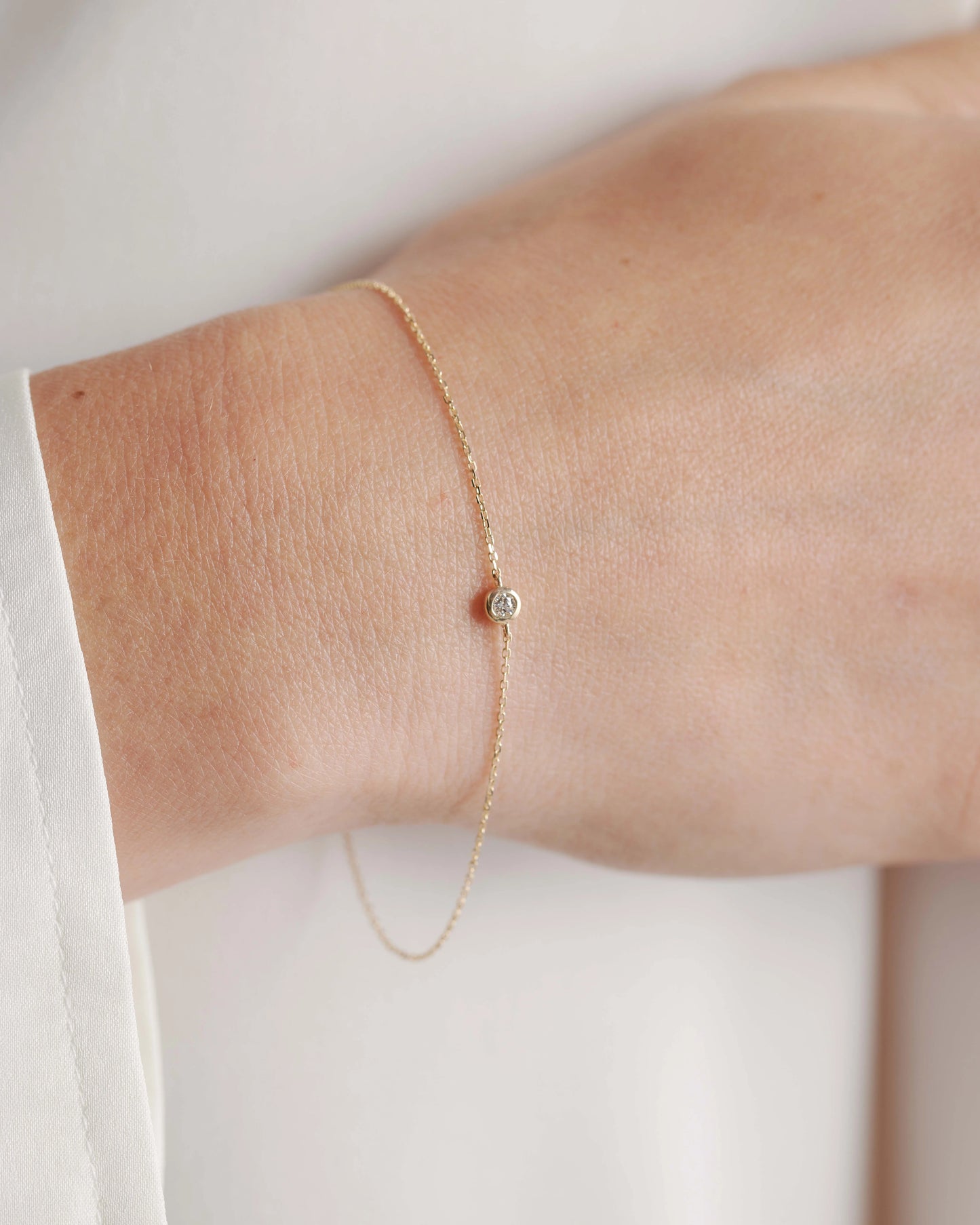 14K Gold Diamond Solitaire Bezel Bracelet - One Size / Yellow Gold