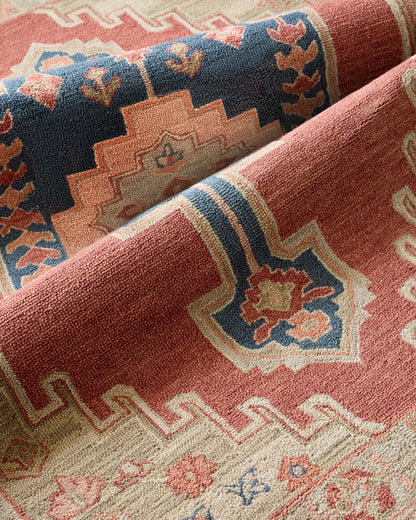 Lilia Wool Rug - 3' x 5' / Red