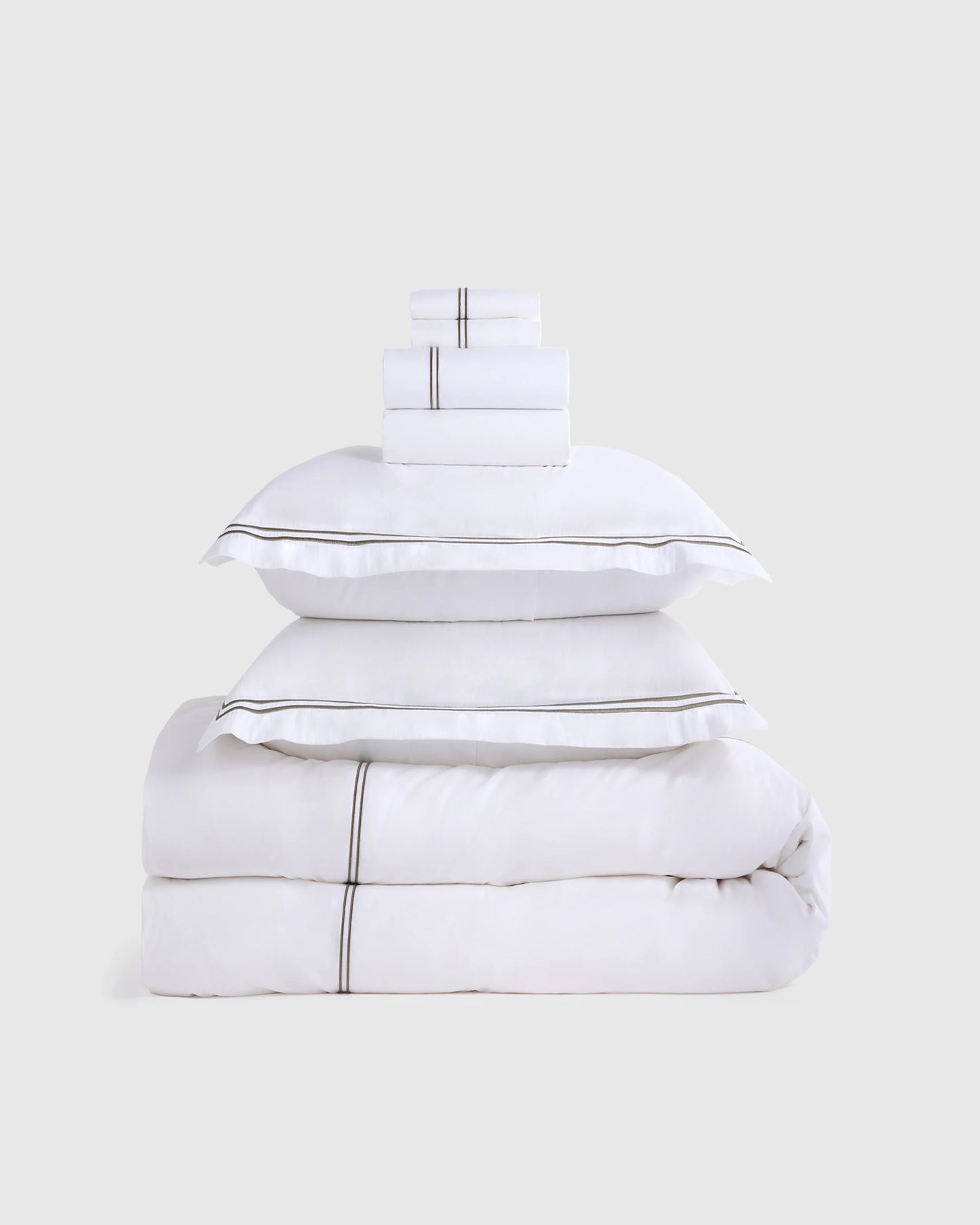 Organic Crisp Percale Embellished Deluxe Bedding Bundle - Twin / White/Navy