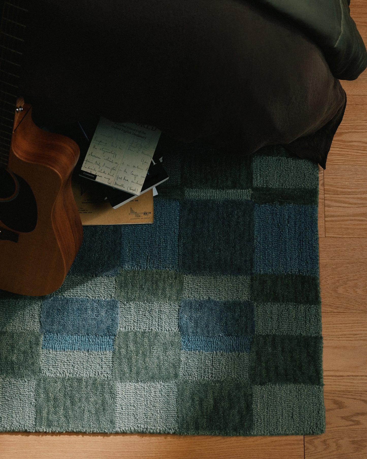 Maddox Wool Rug - 5' x 8' / Green
