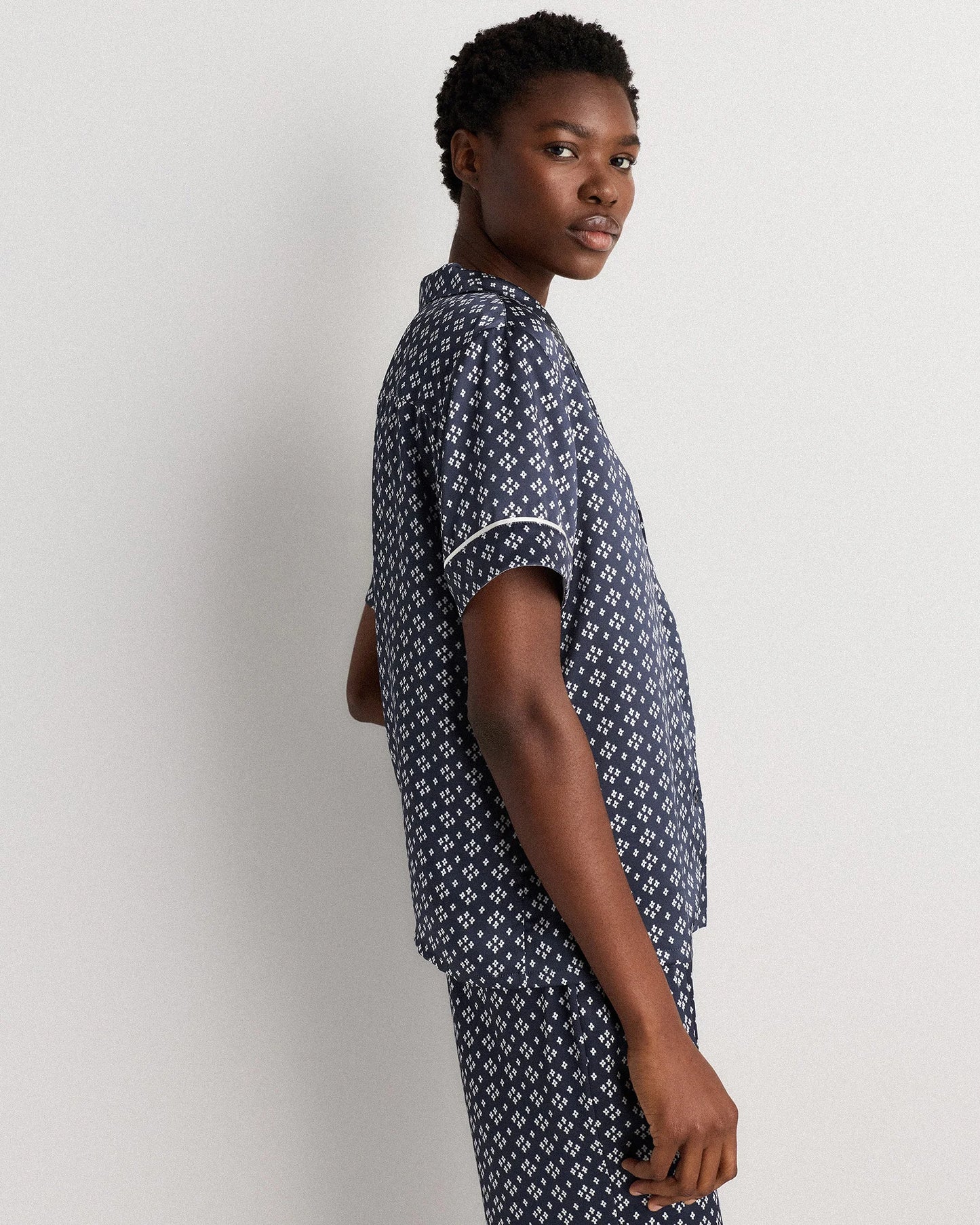 100% Washable Silk Satin Short Sleeve Pajama Top - XS / Tiny Diamonds