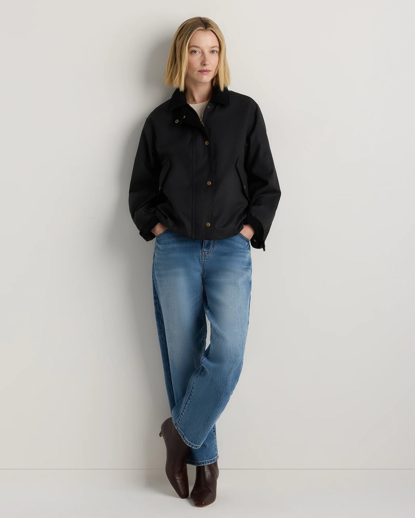 Organic Waxed Cotton Cropped Barn Jacket - XS / Vintage Black