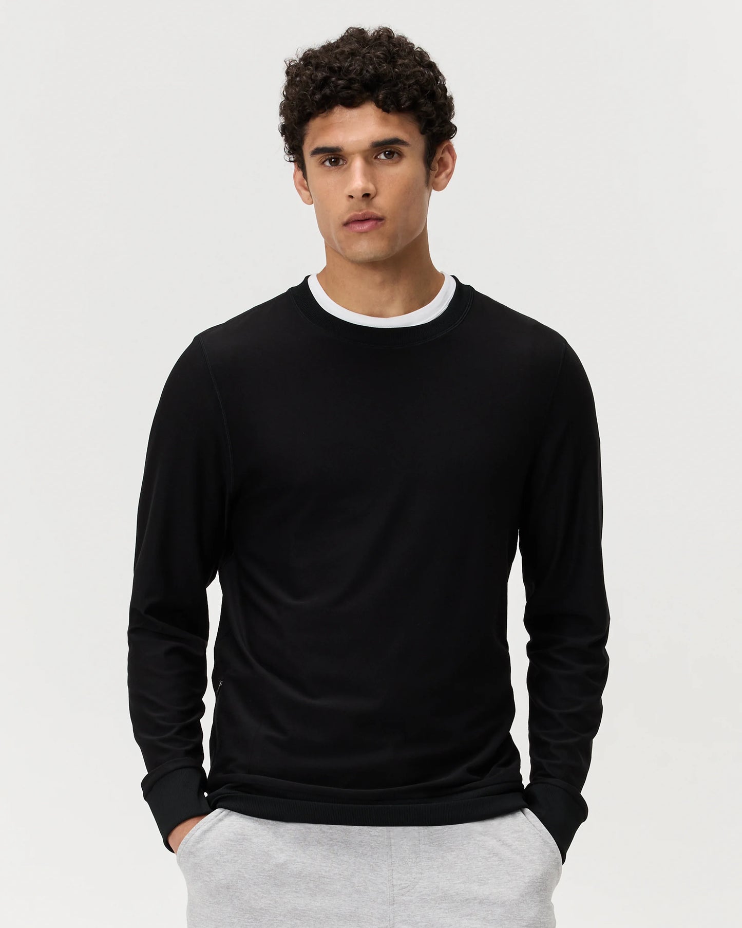 Flowknit Performance Crew Sweatshirt - S / Solid Chalk