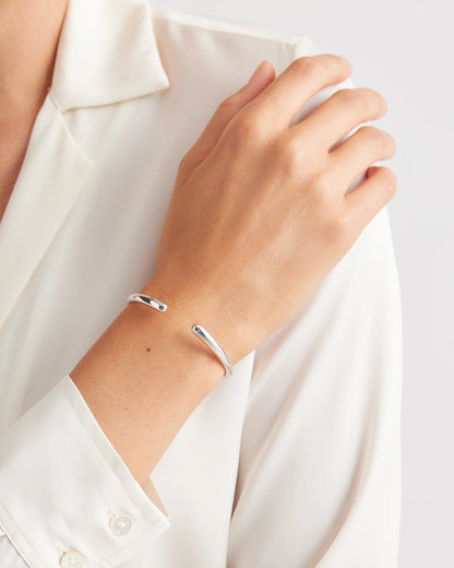 Open Contour Cuff Bracelet - One Size / Gold Vermeil