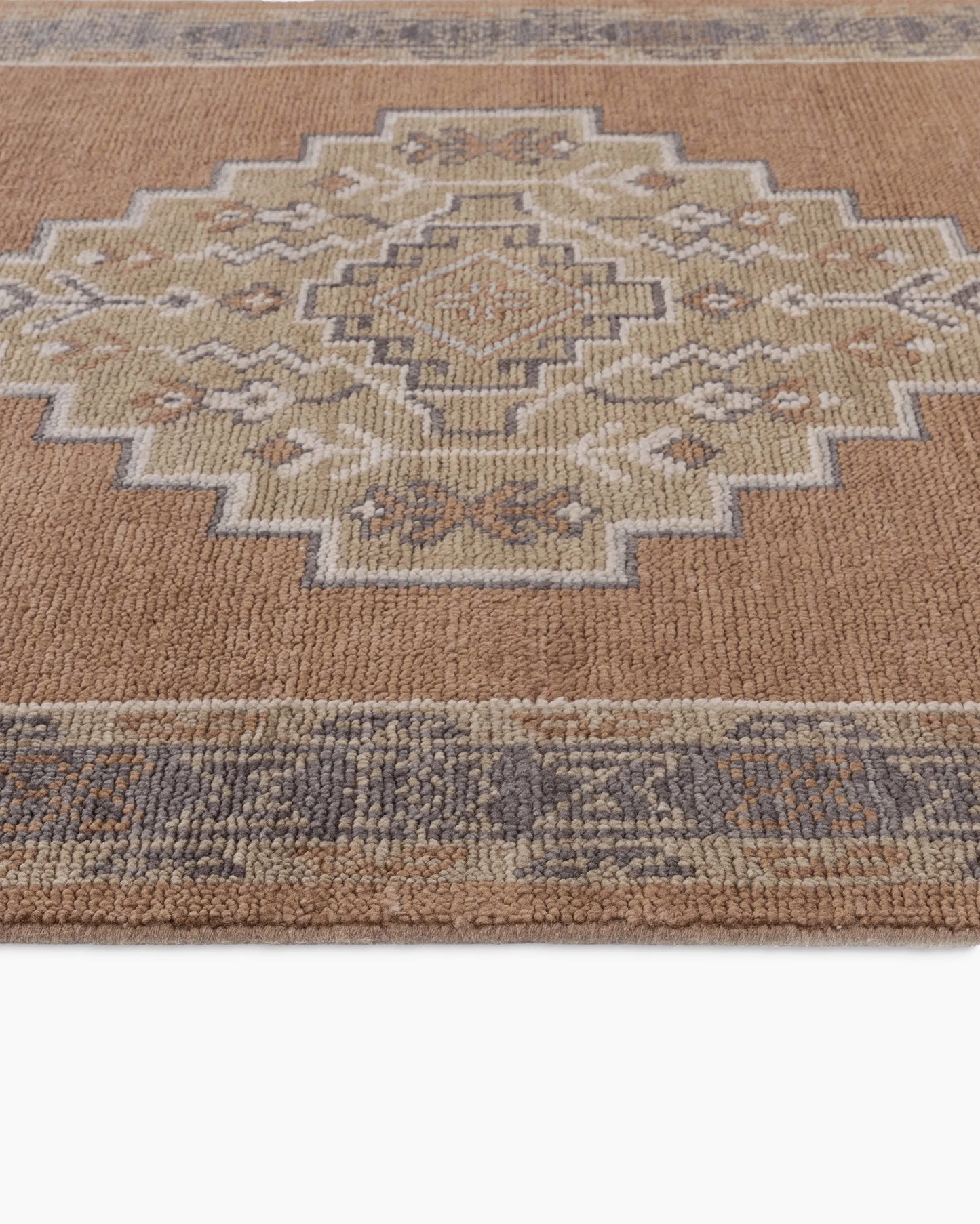Chloe Hand-Knotted Wool Rug - 5' x 8' / Cognac