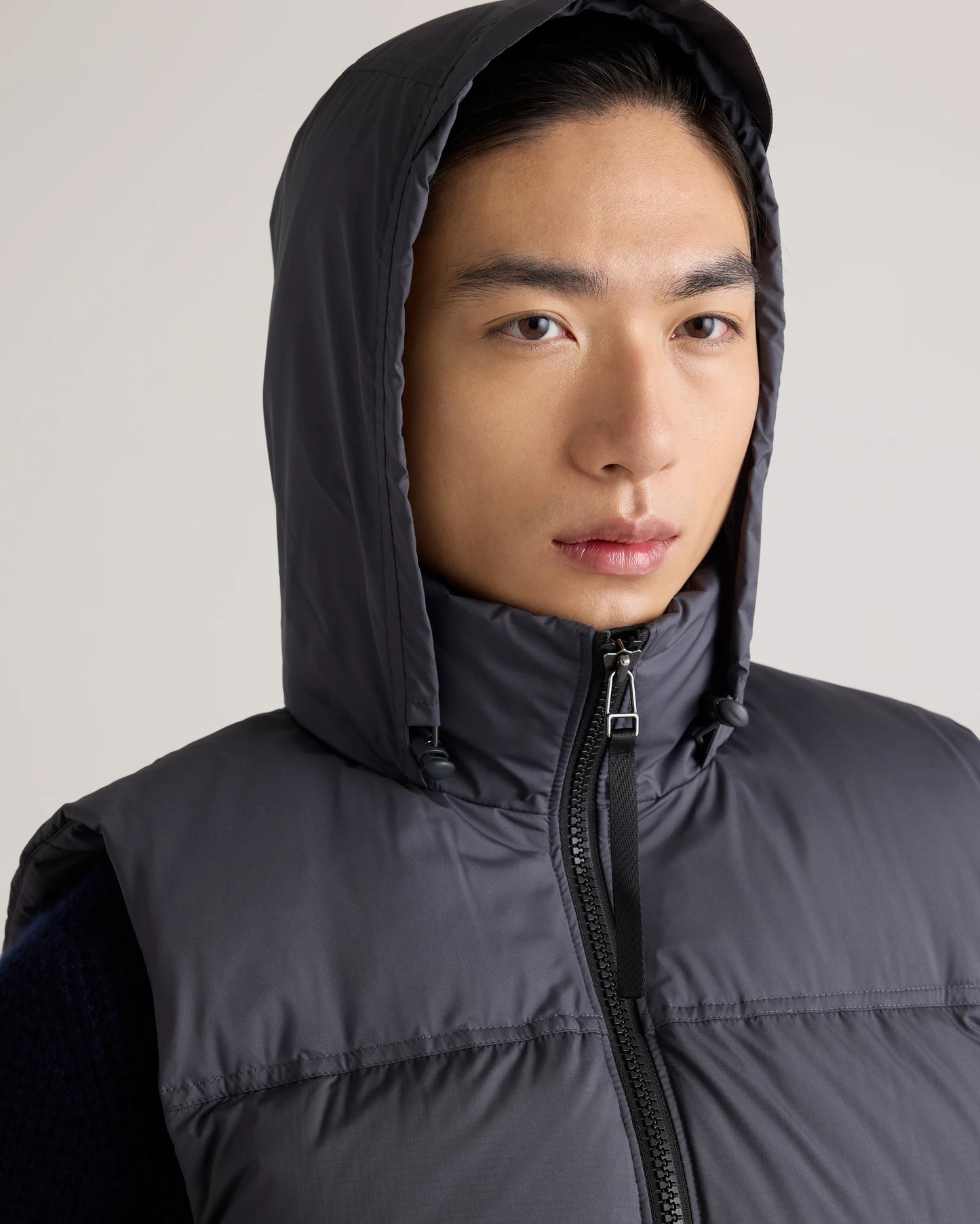 Responsible Down Puffer Vest - S / Carbon Grey