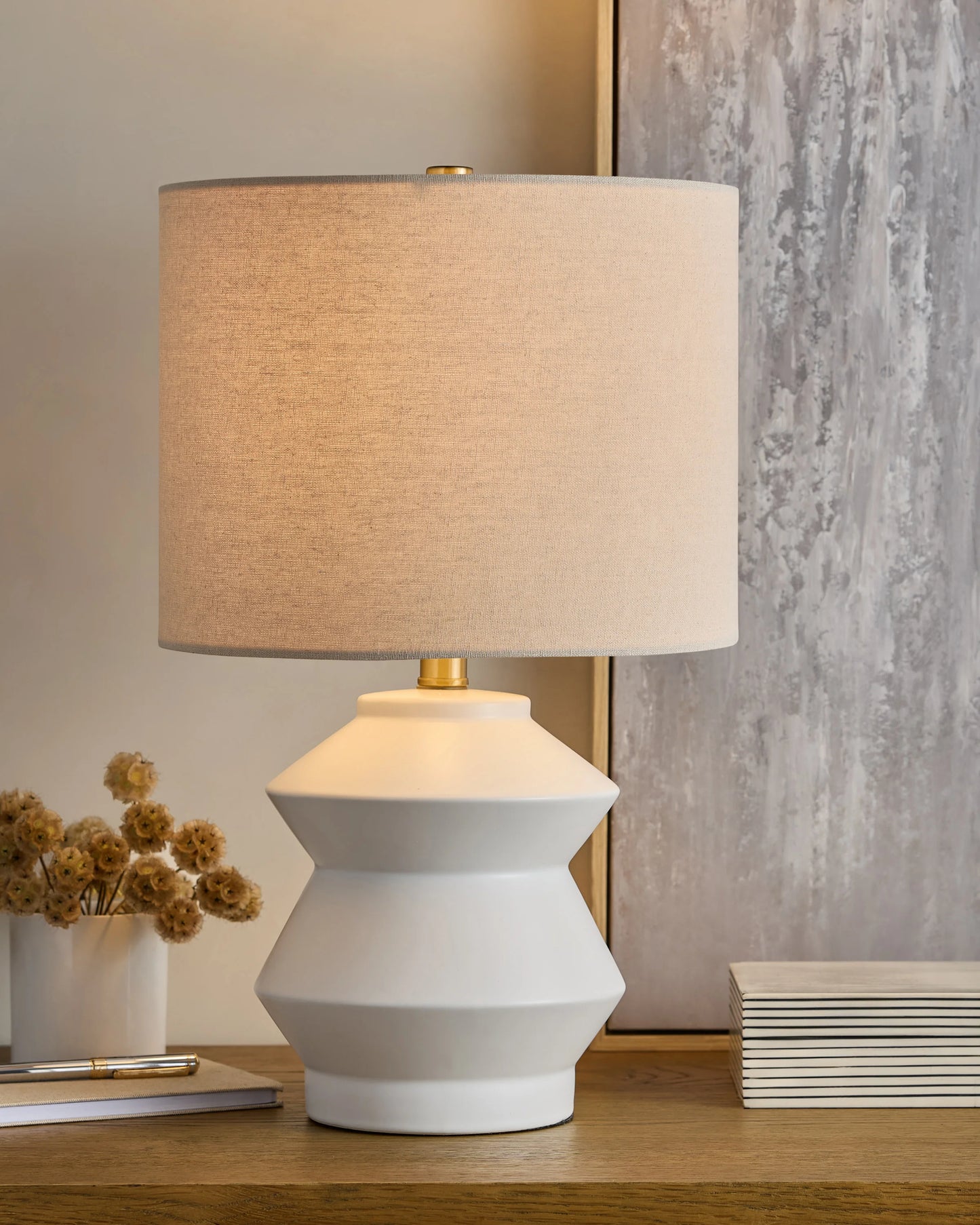 Geometric Ceramic Table Lamp - One Size / White