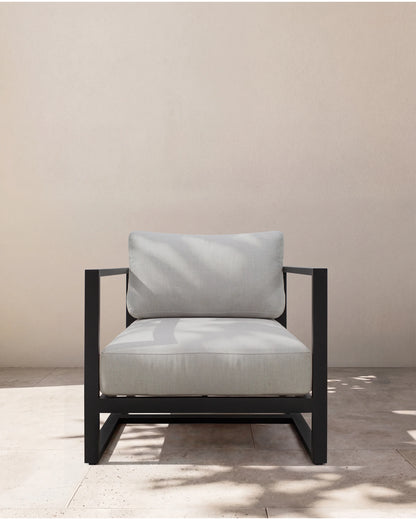 Linear Aluminum Outdoor Lounge Chair - One Size / Dark Charcoal