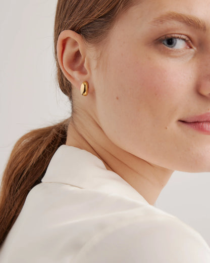 Globe Huggie Hoops - One Size / Gold Vermeil