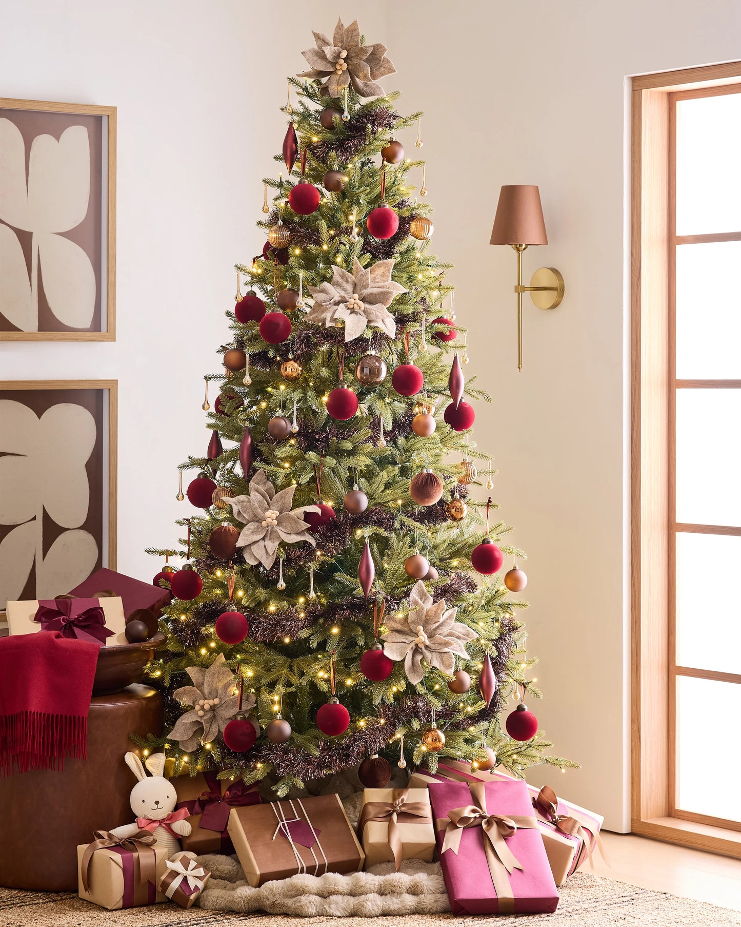 Spruce Artificial Christmas Tree: Unlit - 7' / Forest Green
