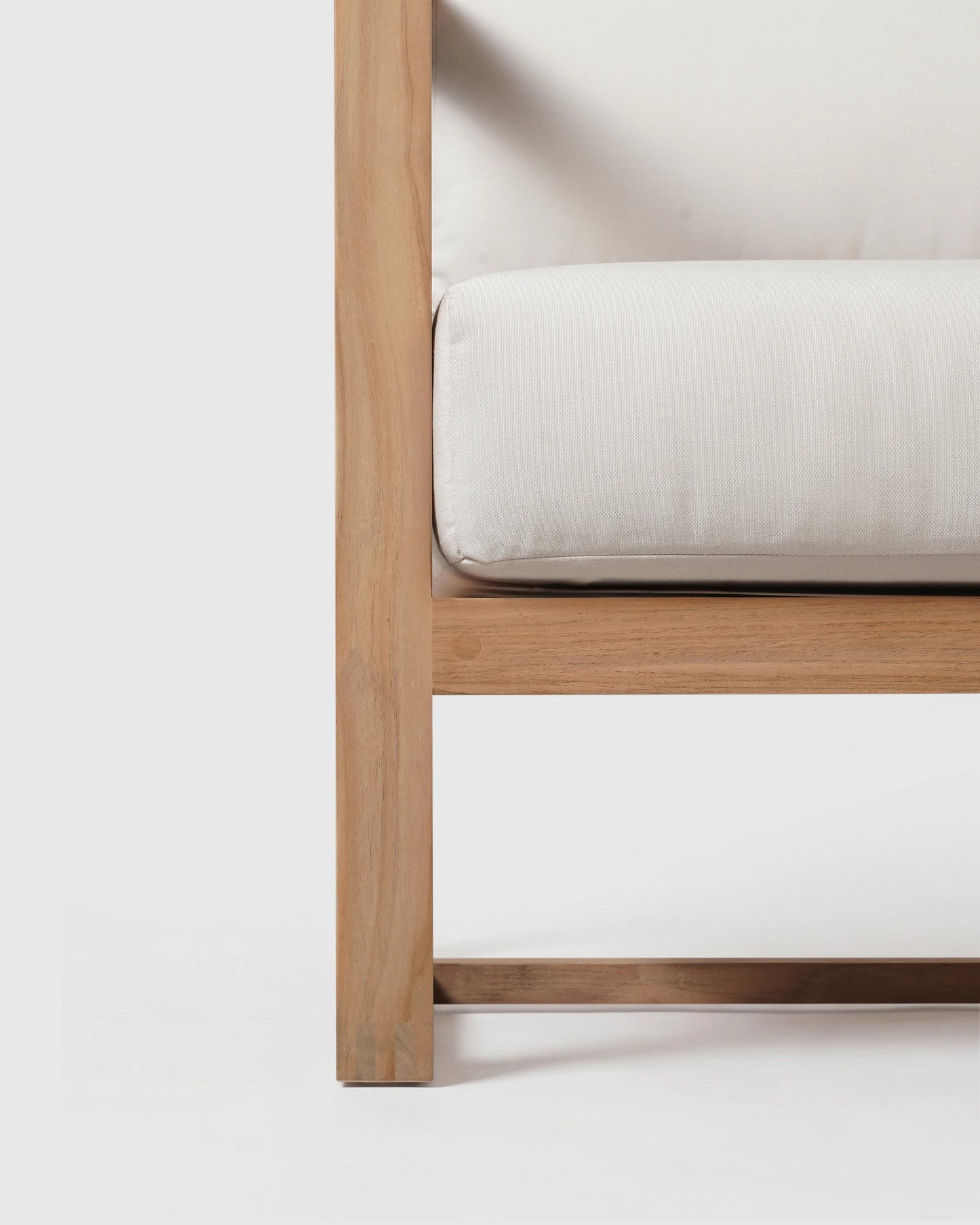 Linear Solid Teak Outdoor Lounge Chair - One Size / Natural Teak