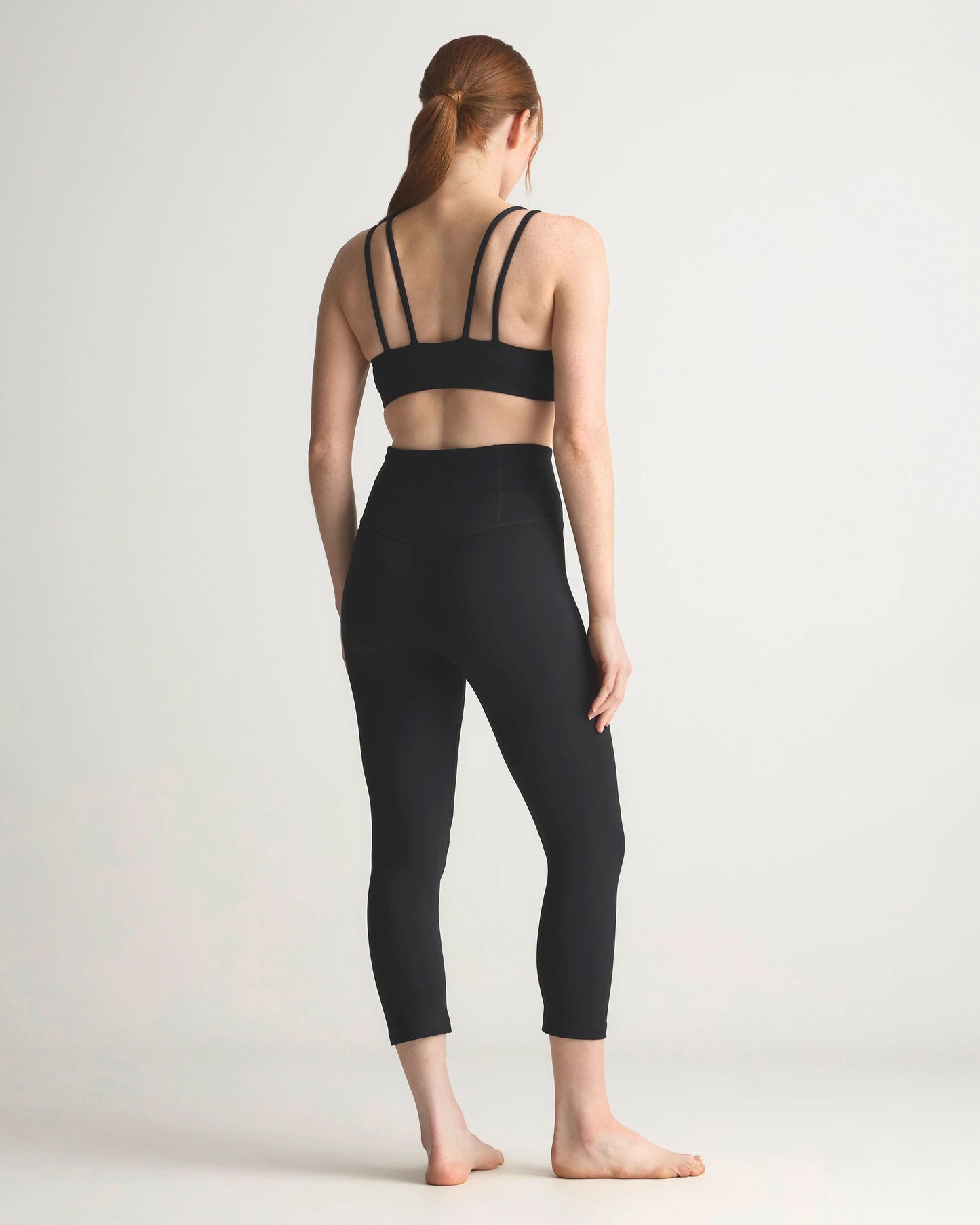 Ultra-Form High-Rise Capri - XS / Dark Coal