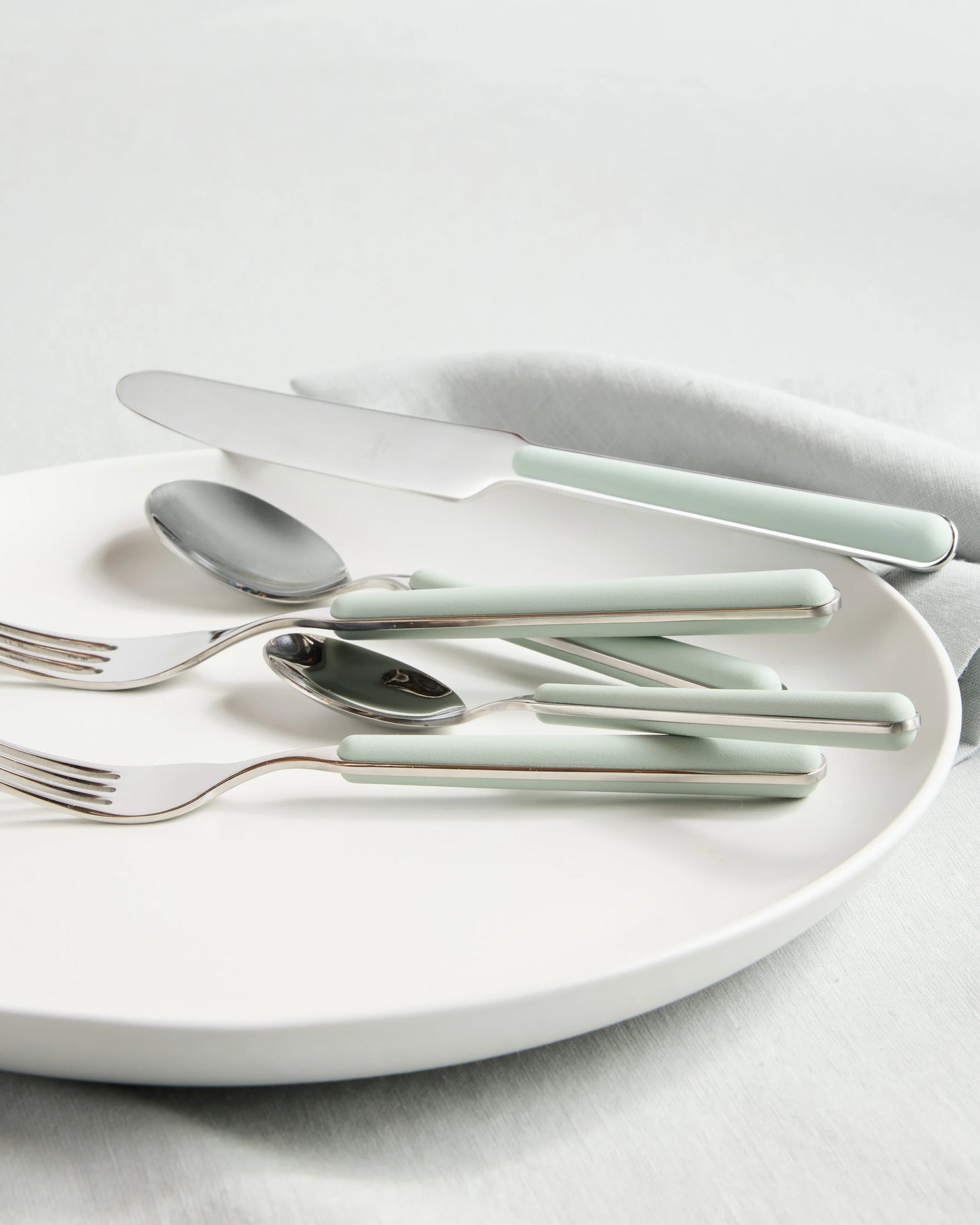 Fantasia Flatware 20-Pc Set by Mepra - One Size / Porcelain